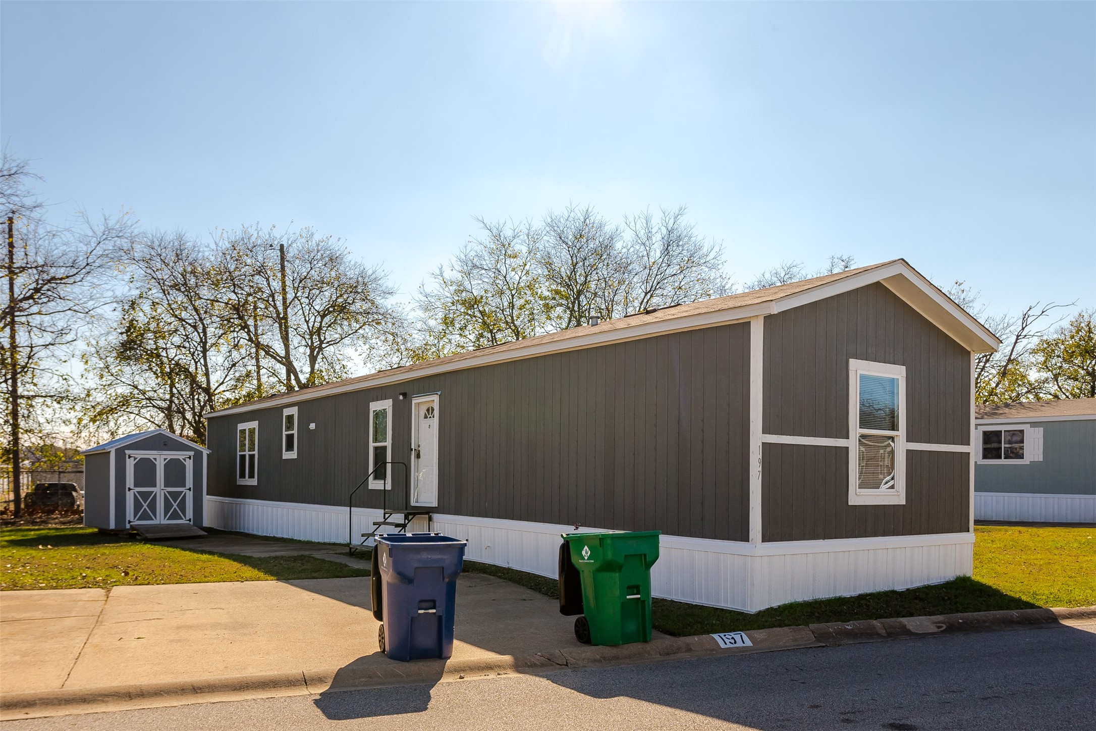 2900 S Interstate Highway 35 E 197