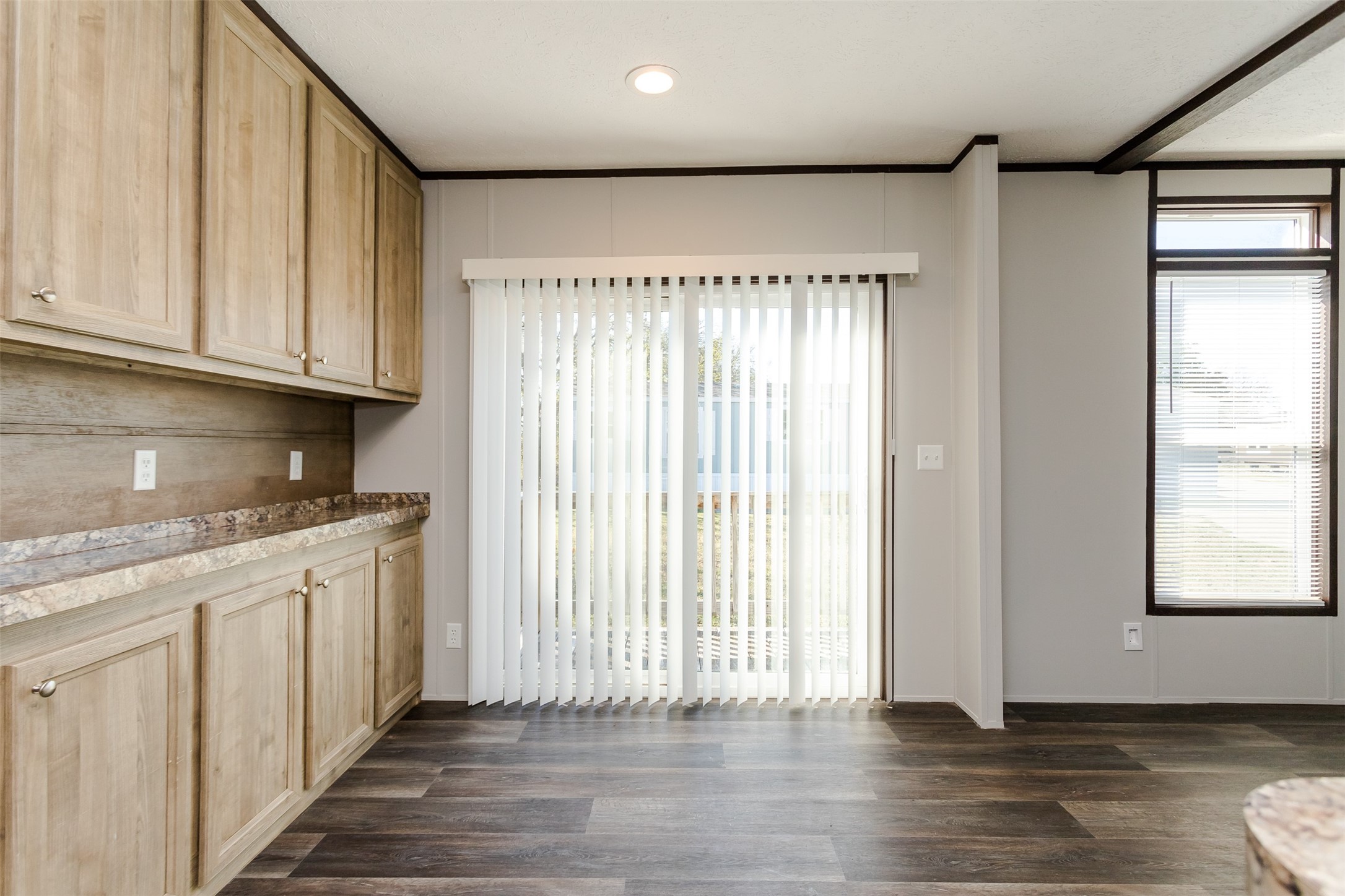 2900 S Interstate Highway 35 E 197