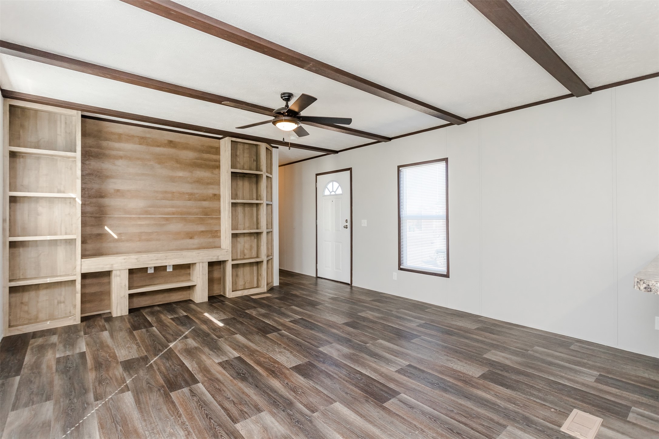 2900 S Interstate Highway 35 E 197