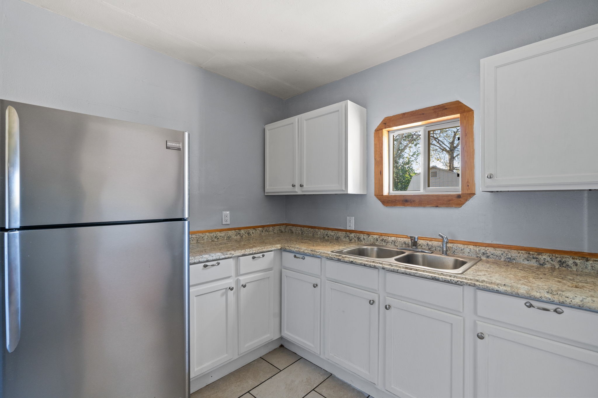 2725 Bowling Green Avenue