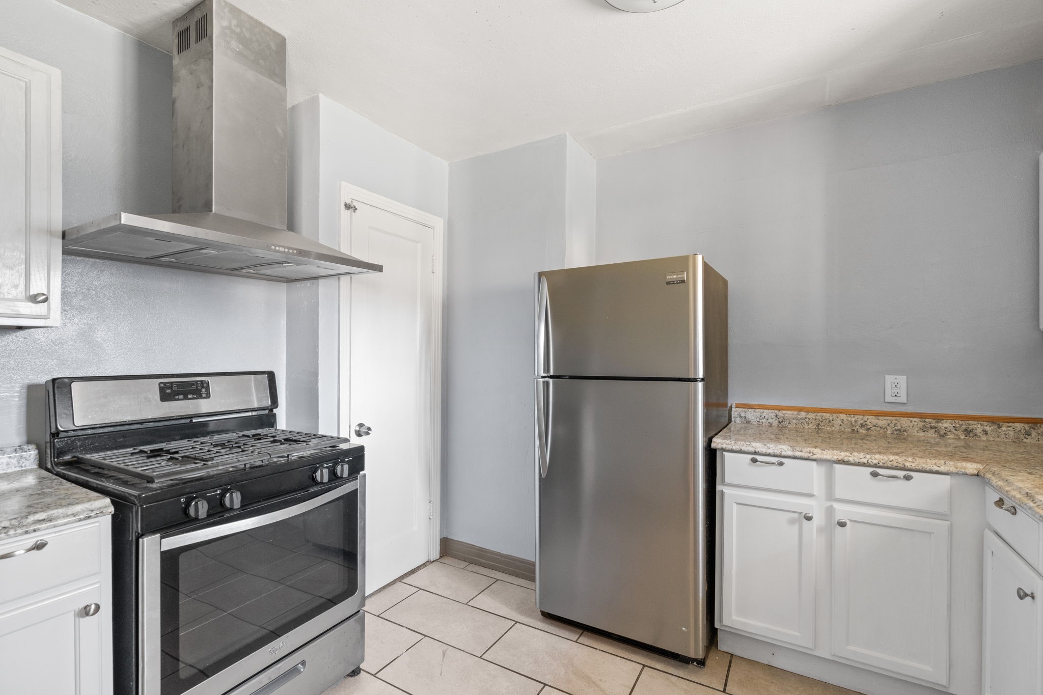 2725 Bowling Green Avenue