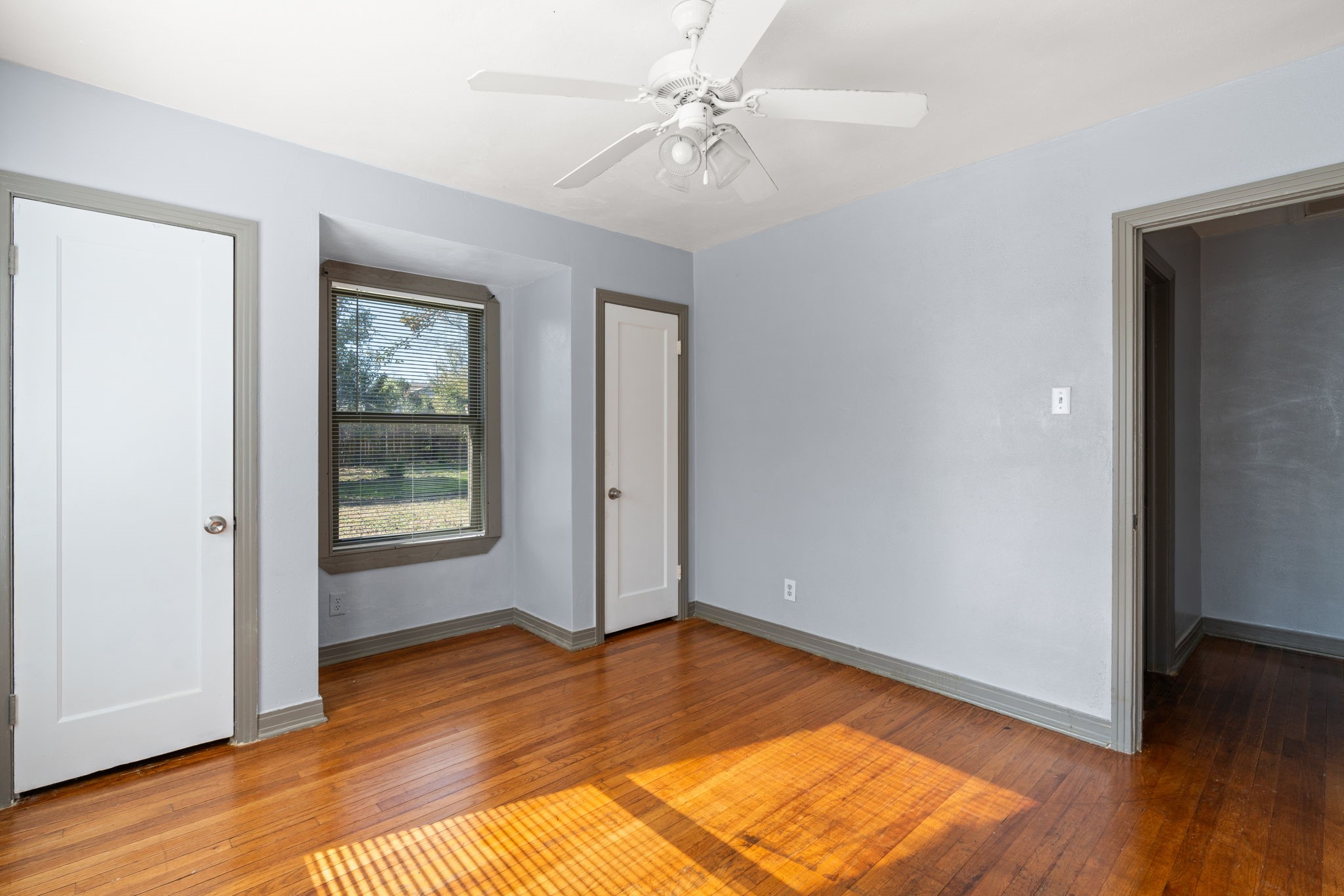 2725 Bowling Green Avenue