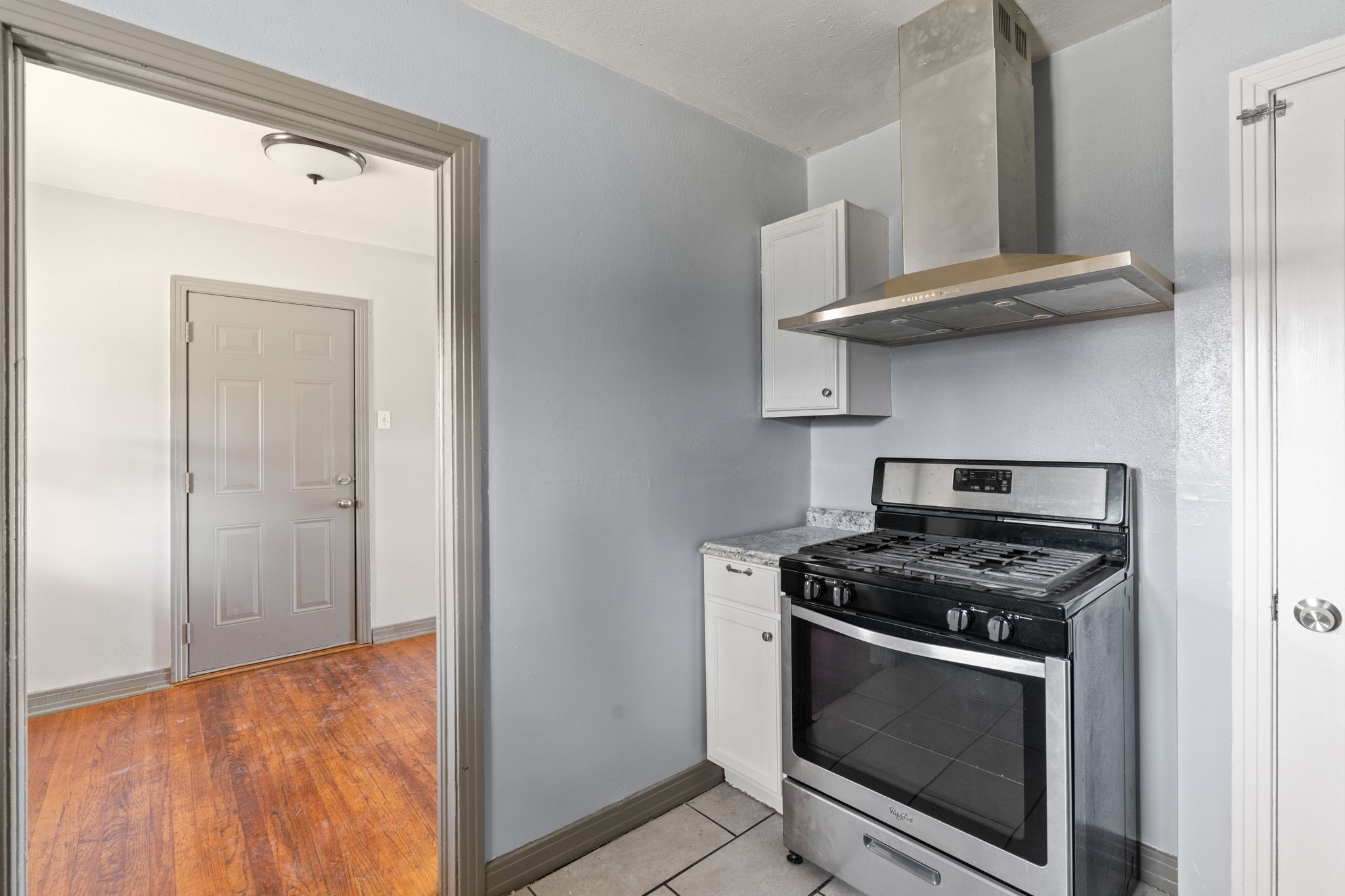 2725 Bowling Green Avenue