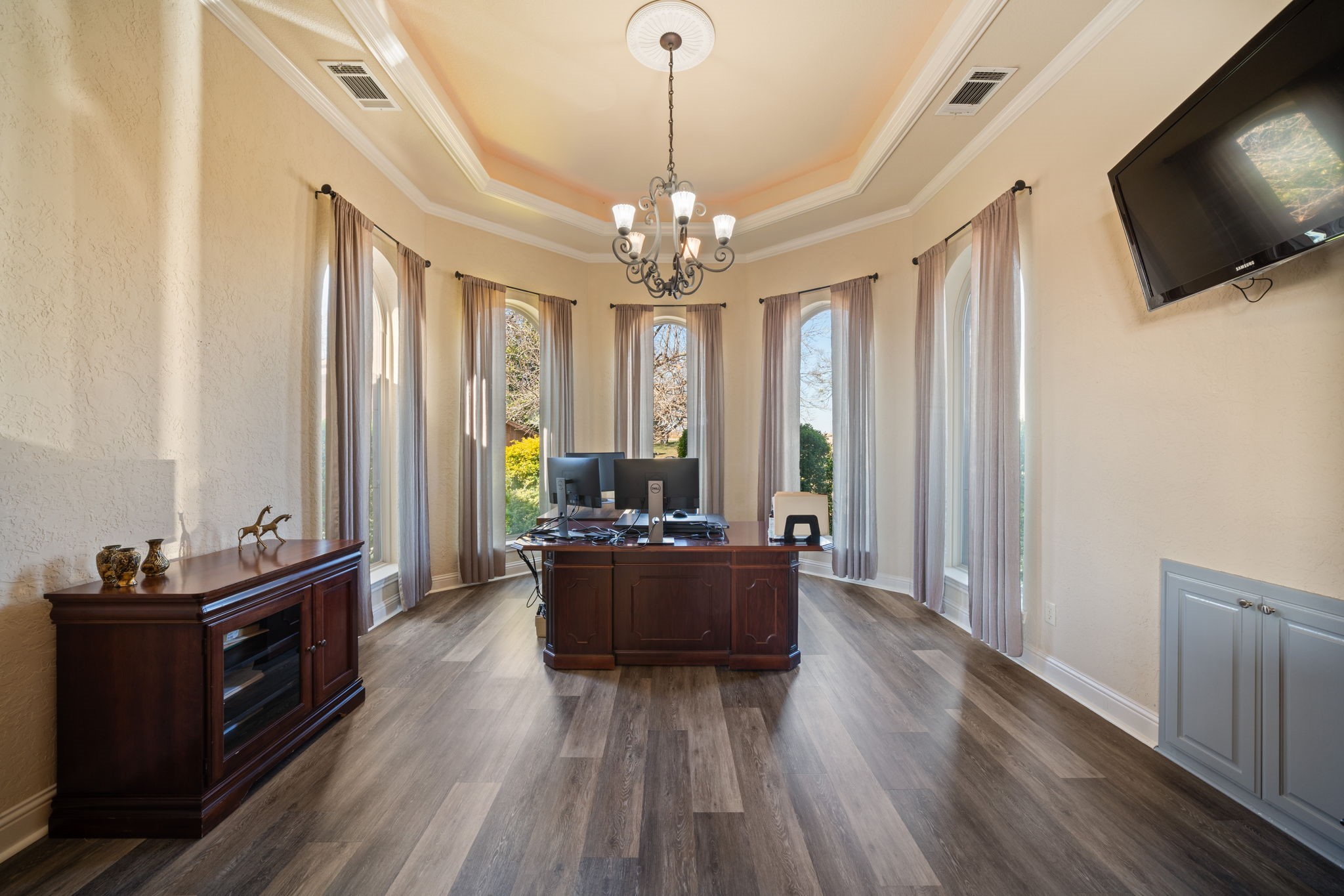 155 Lakeshore Drive