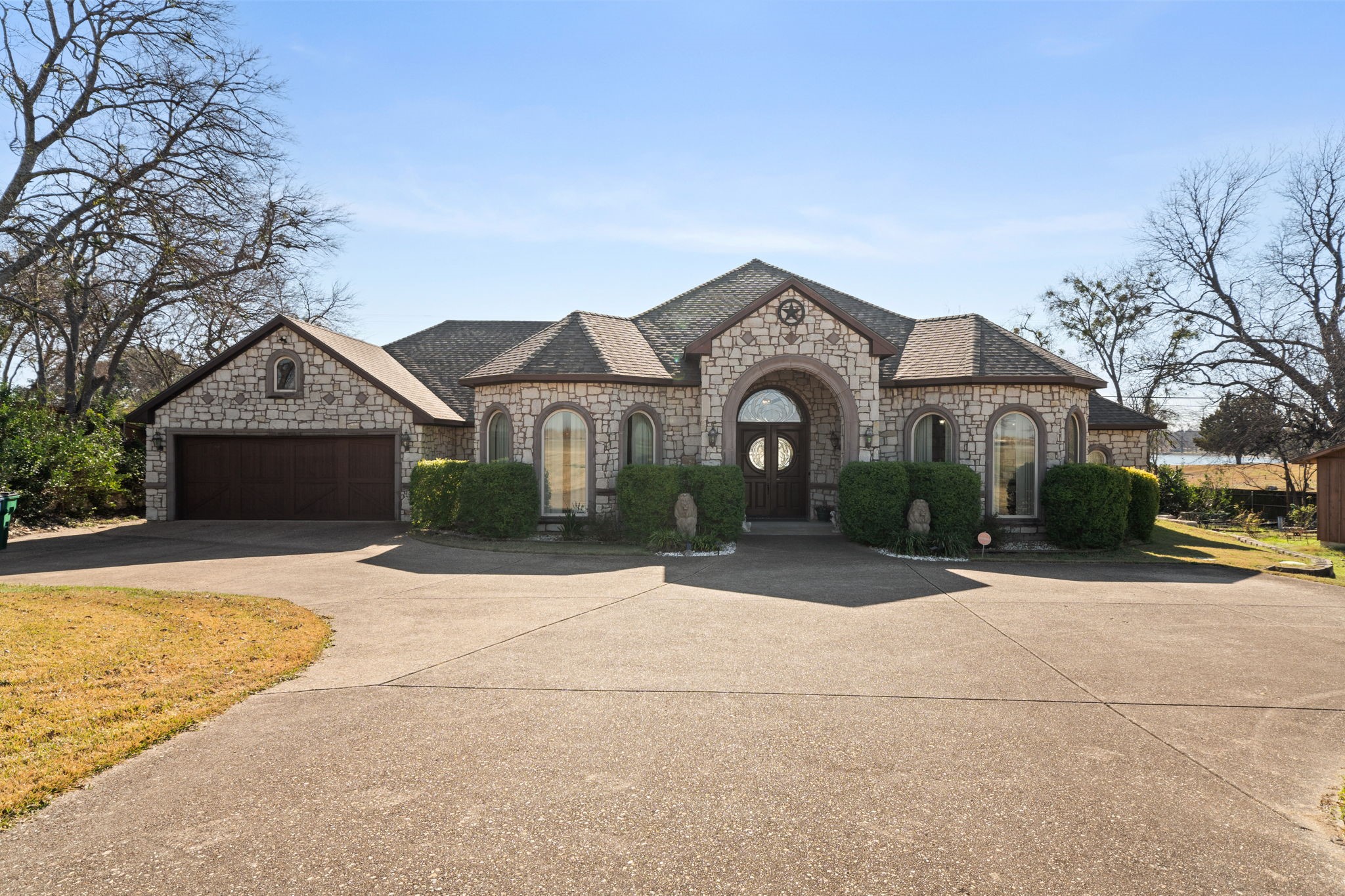 155 Lakeshore Drive