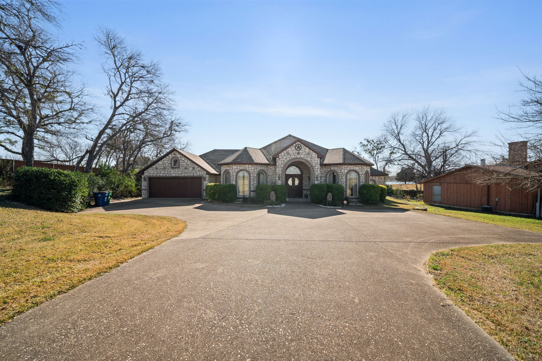155 Lakeshore Drive