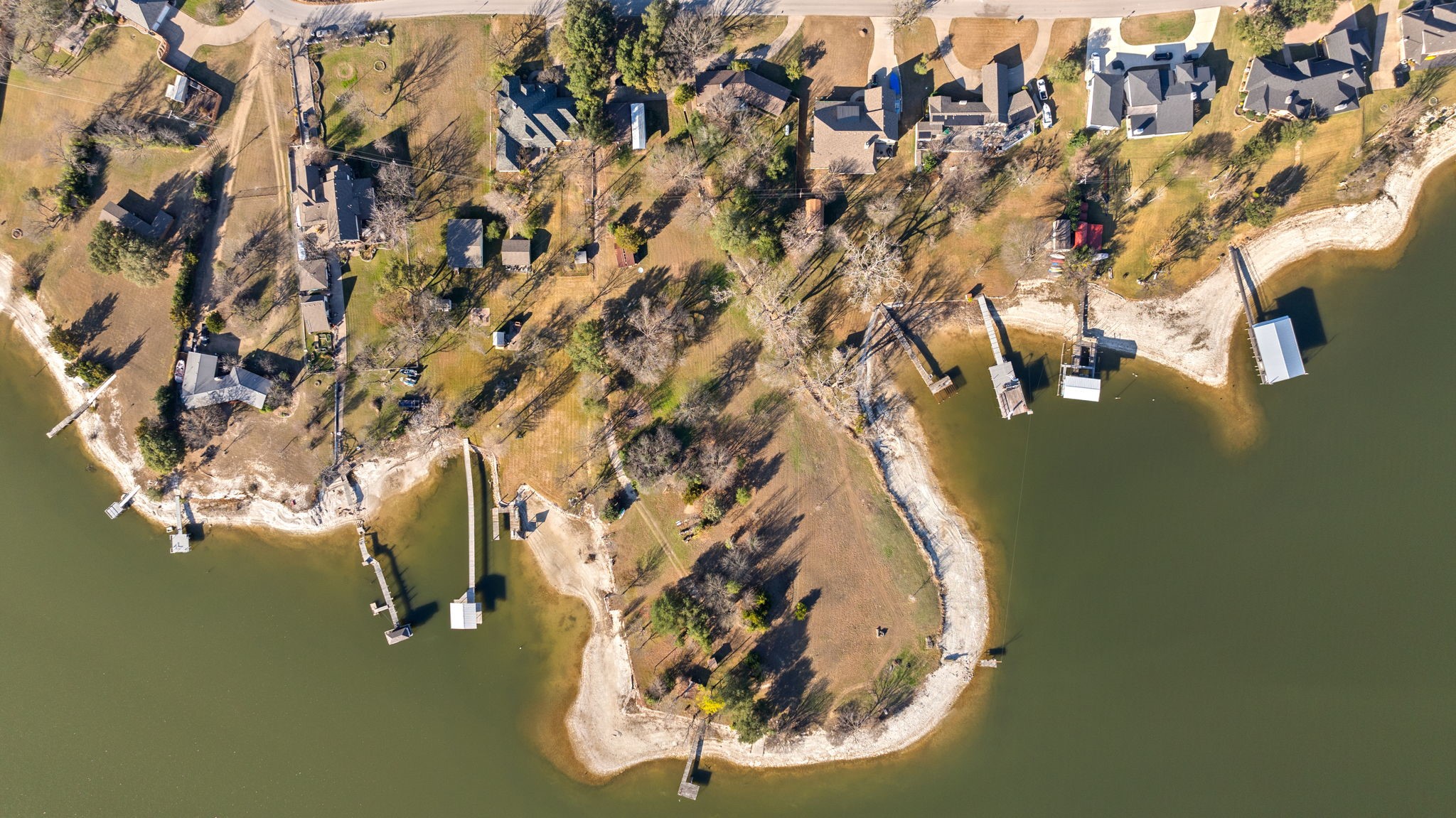 139 Lakeshore Drive