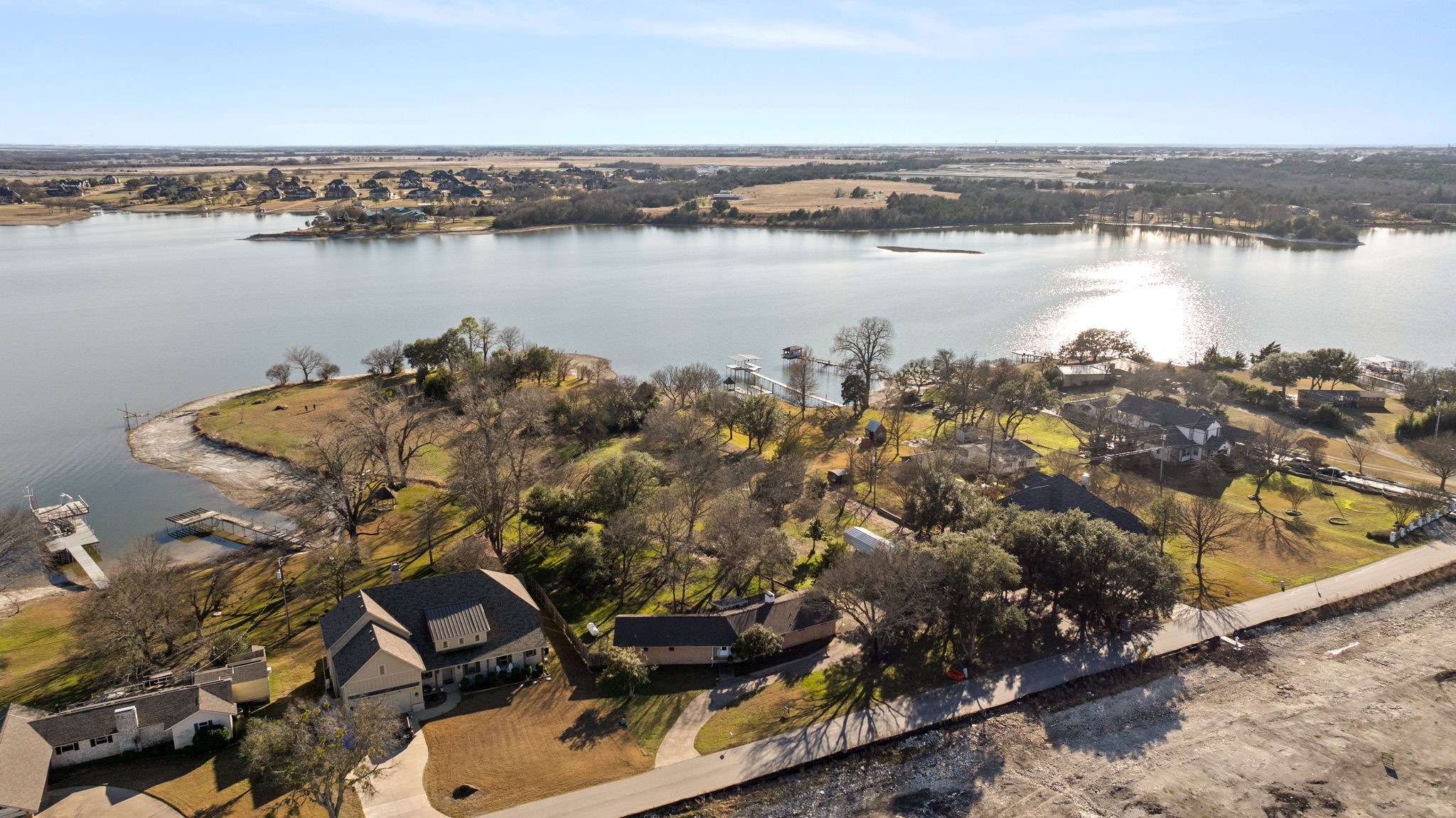 139 Lakeshore Drive