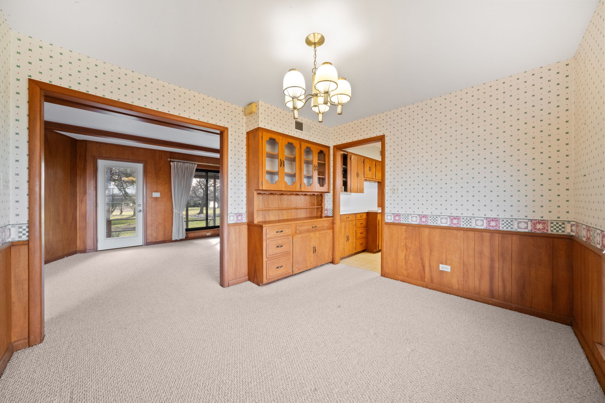 139 Lakeshore Drive