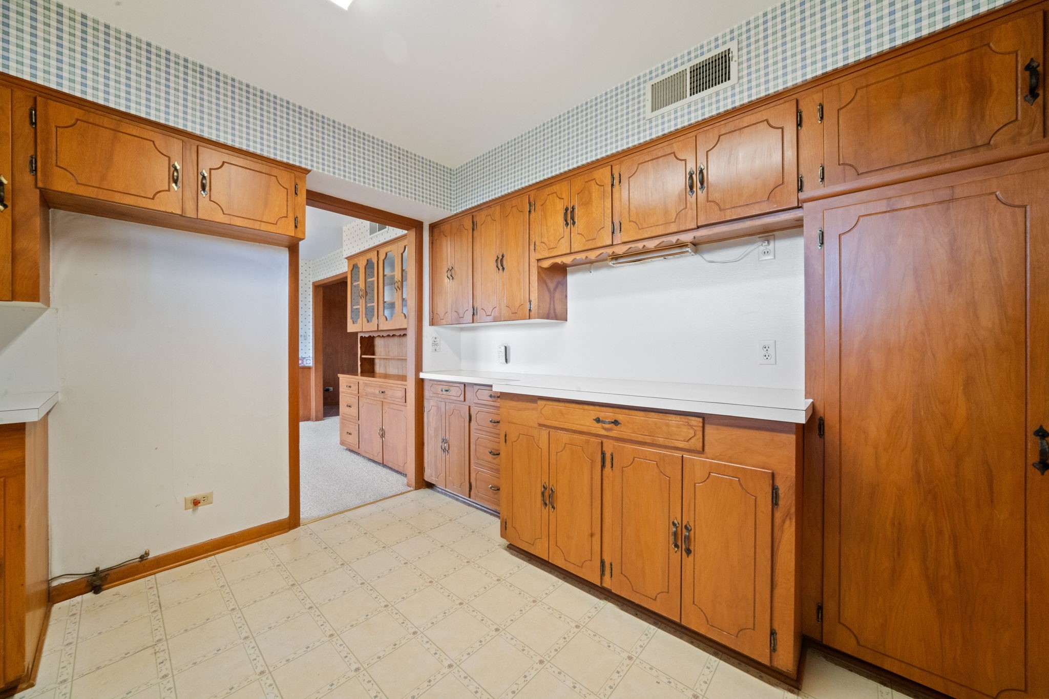 139 Lakeshore Drive