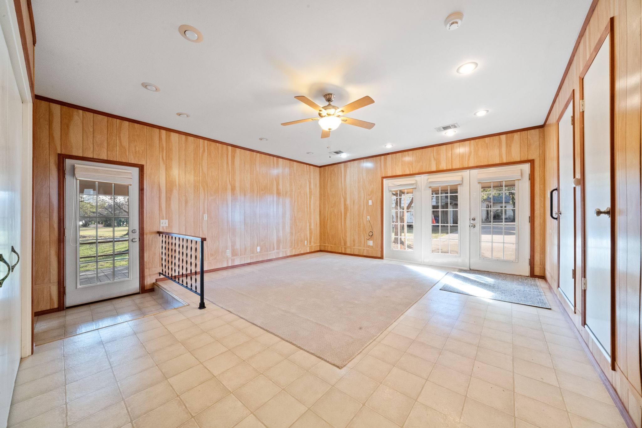 139 Lakeshore Drive