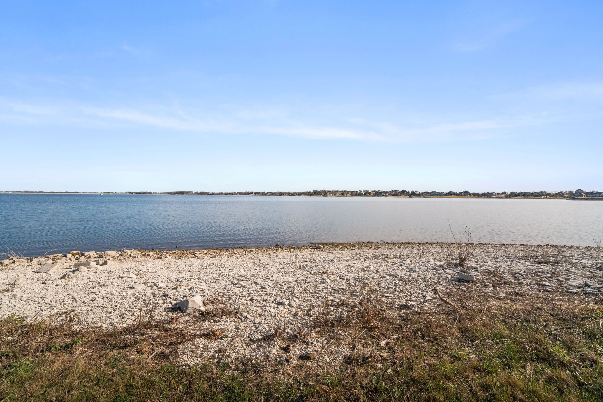 139 Lakeshore Drive