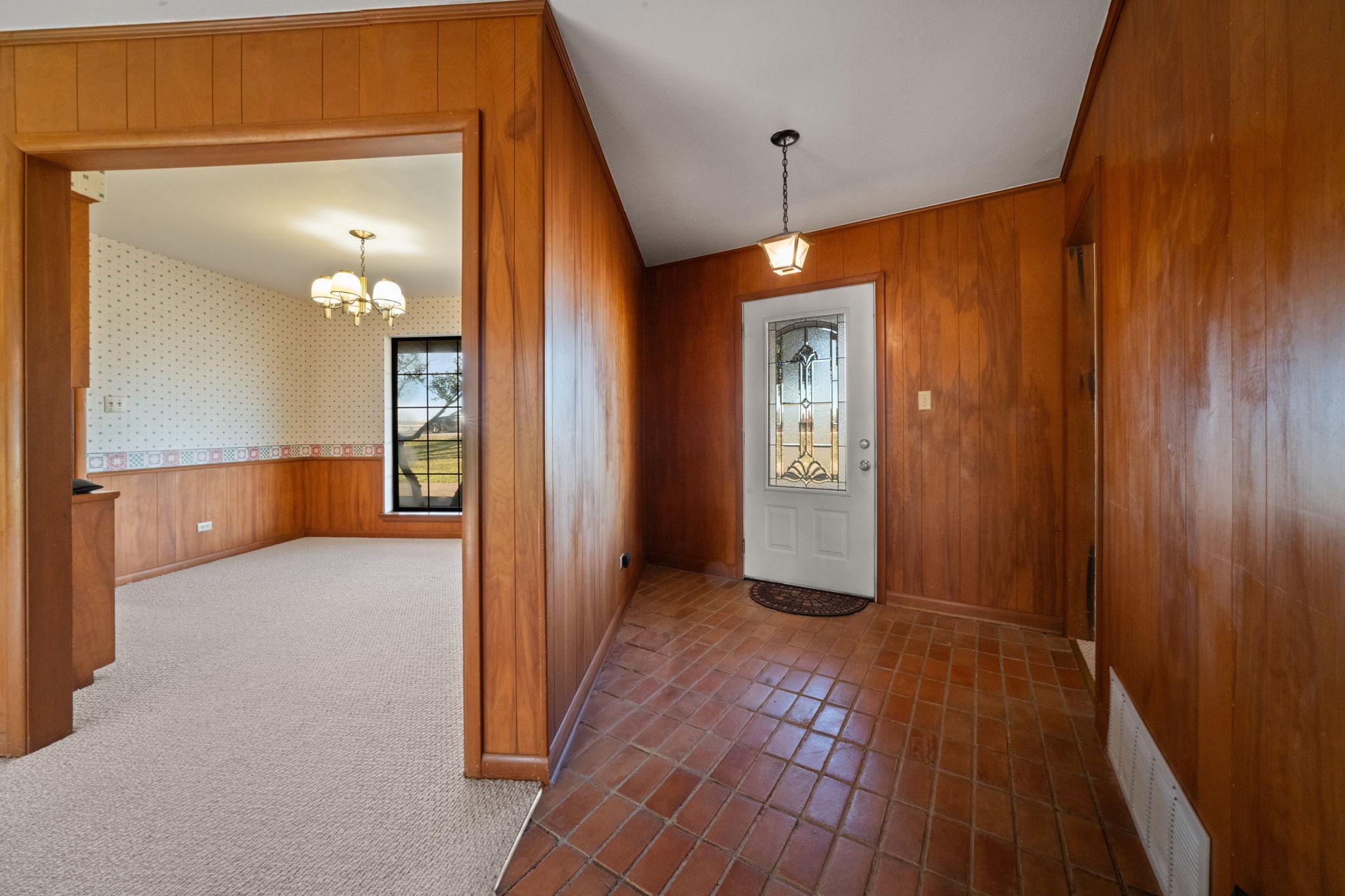 139 Lakeshore Drive
