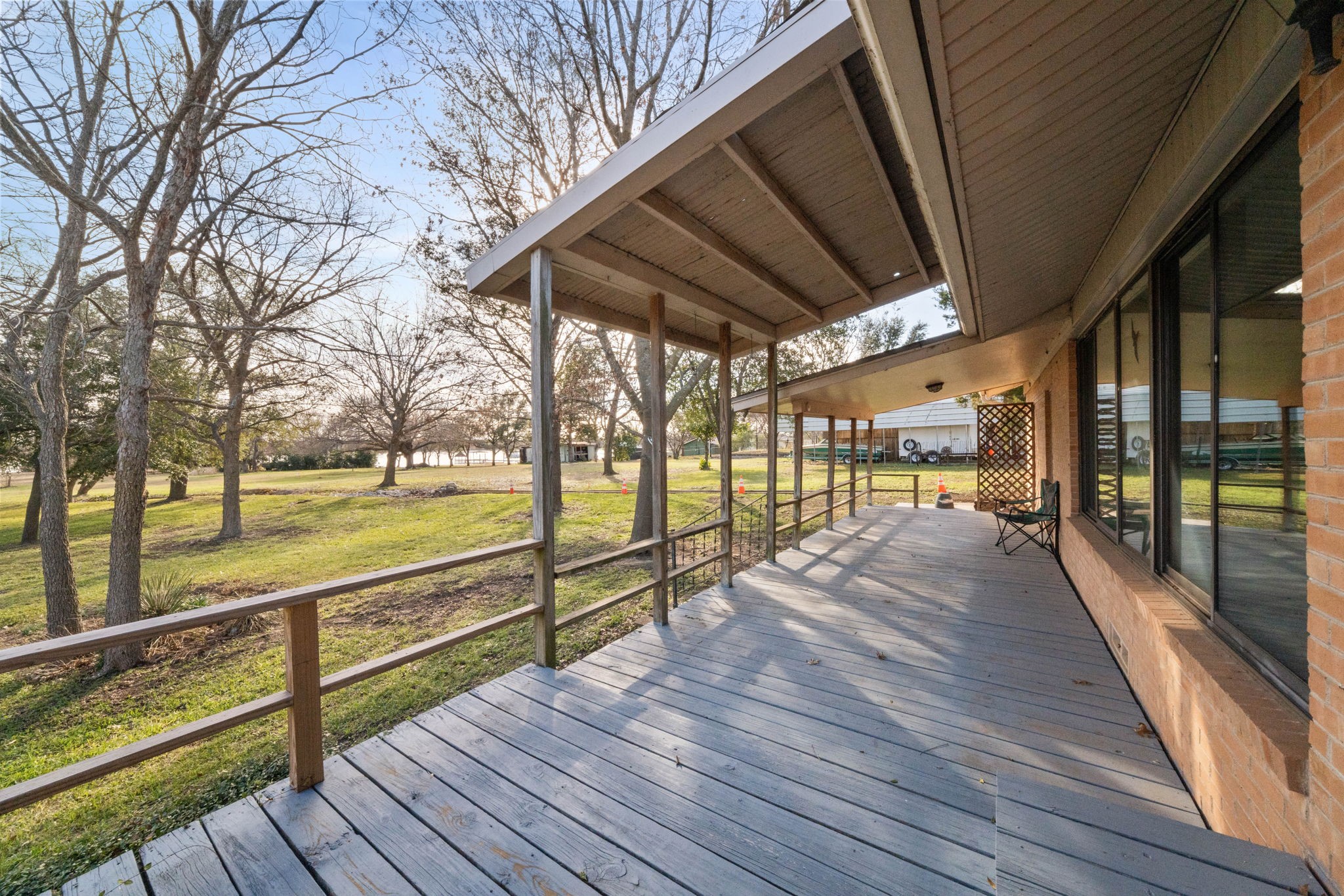 139 Lakeshore Drive
