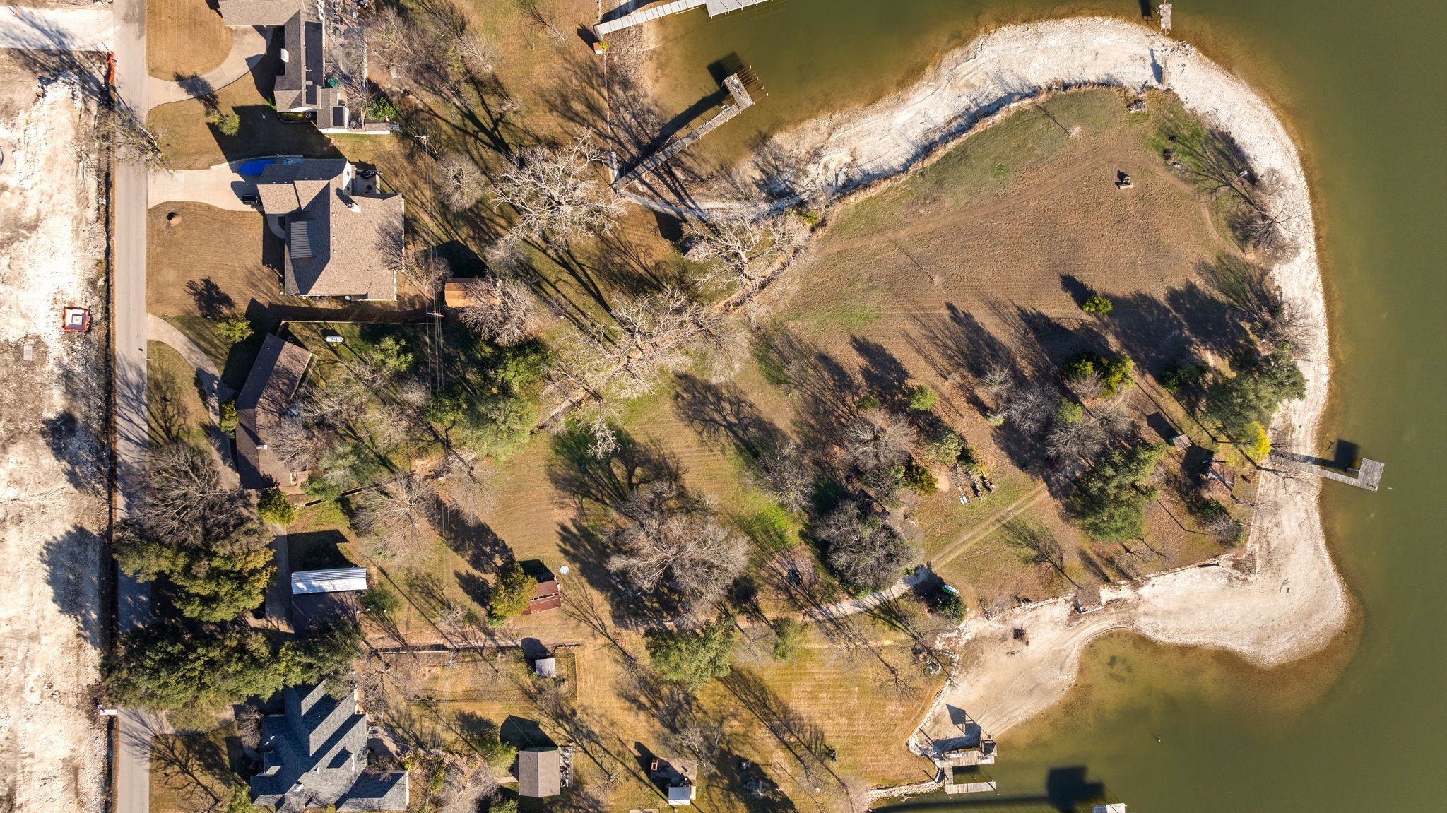 139 Lakeshore Drive
