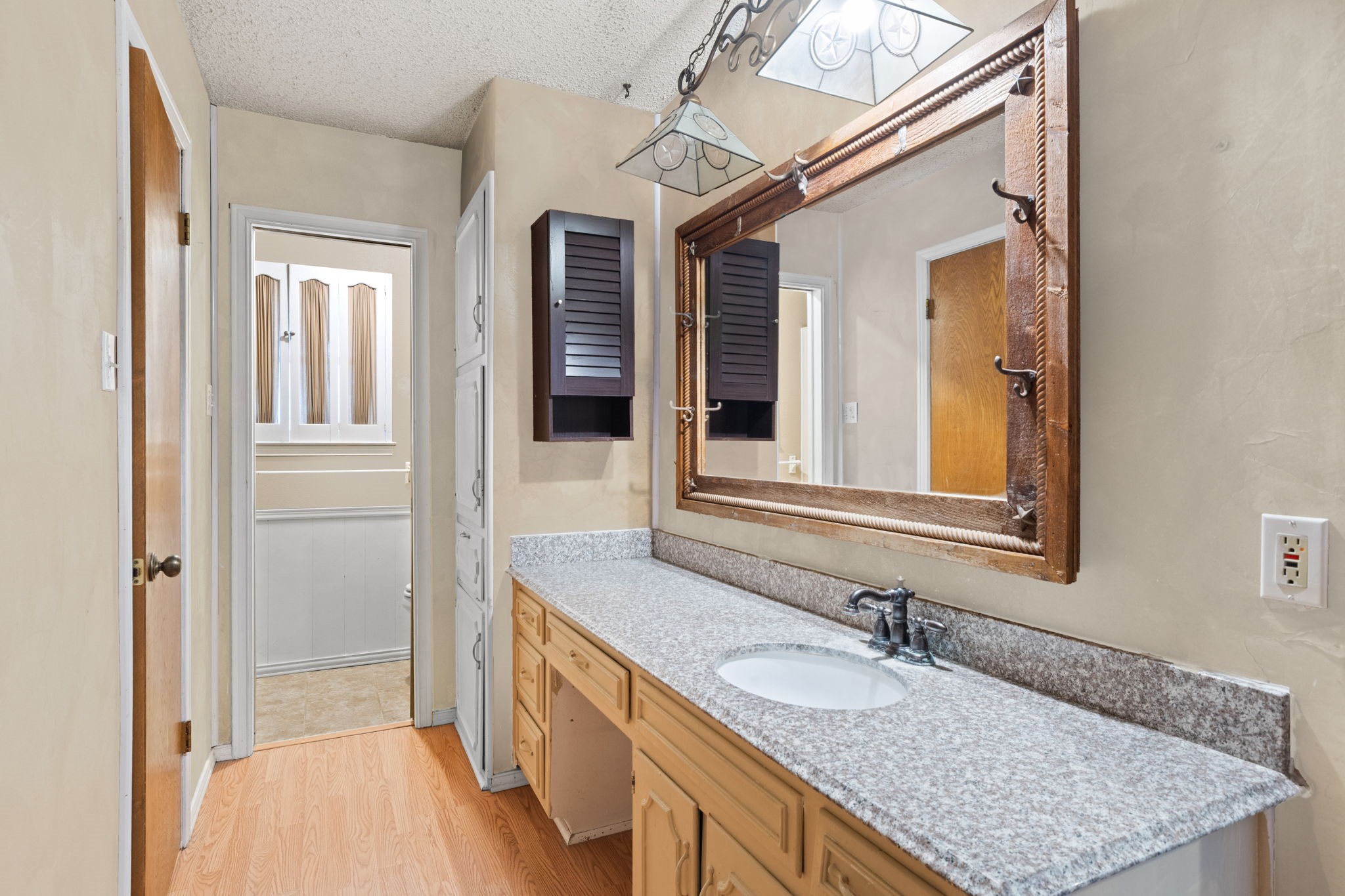 704 Morning Glory Lane