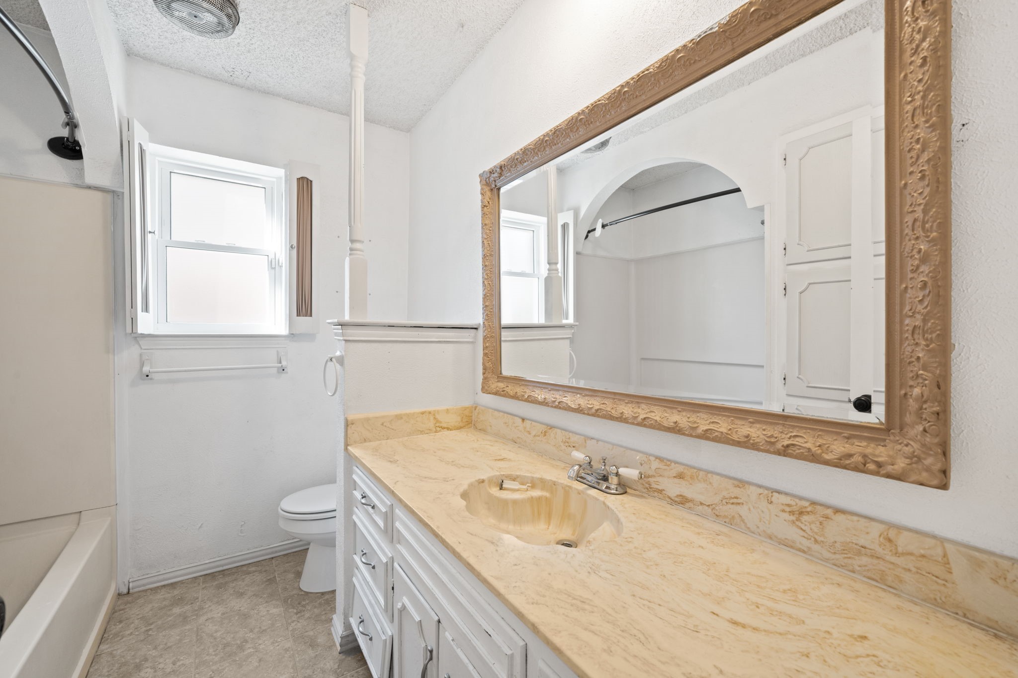 704 Morning Glory Lane