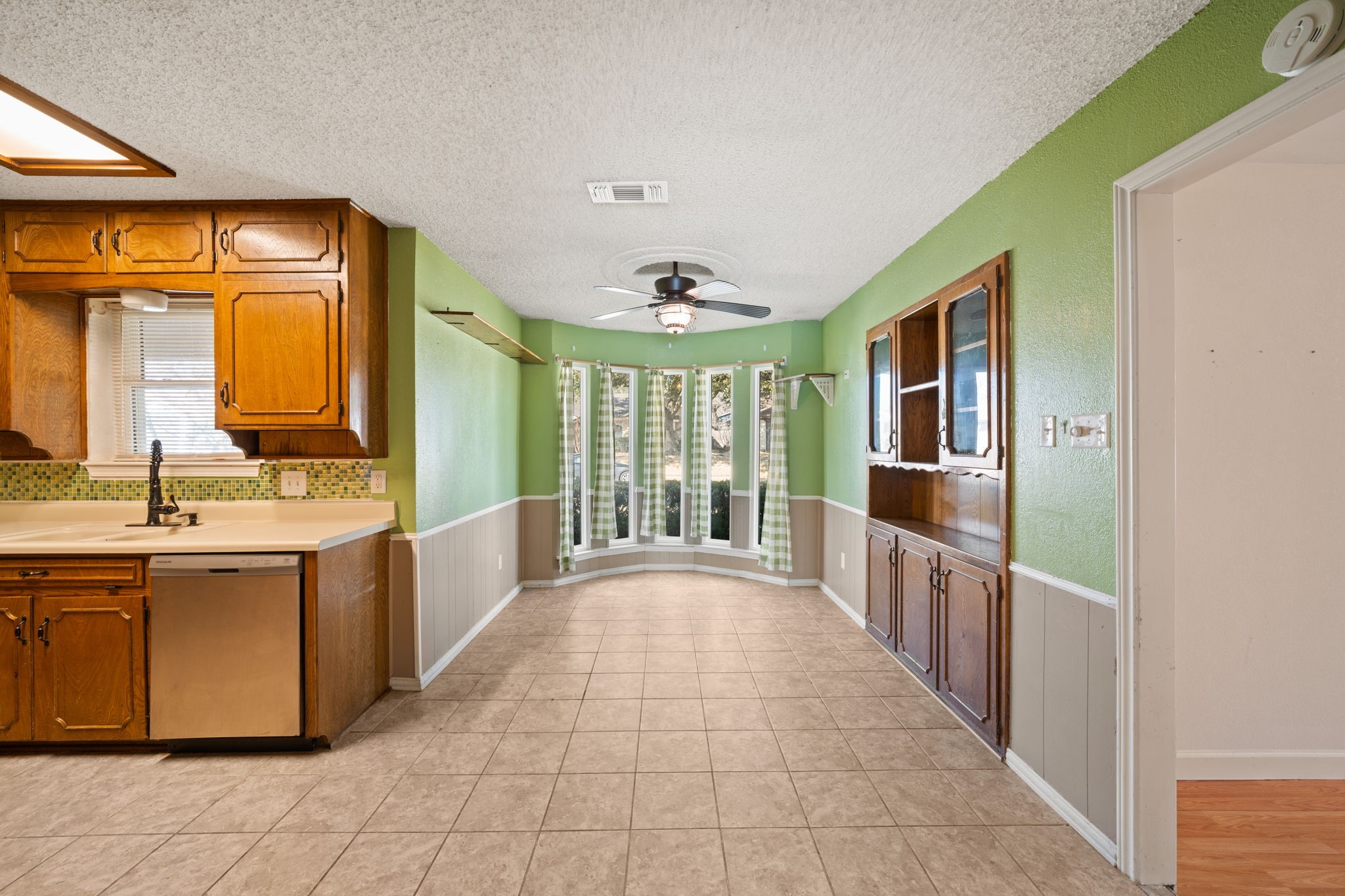 704 Morning Glory Lane