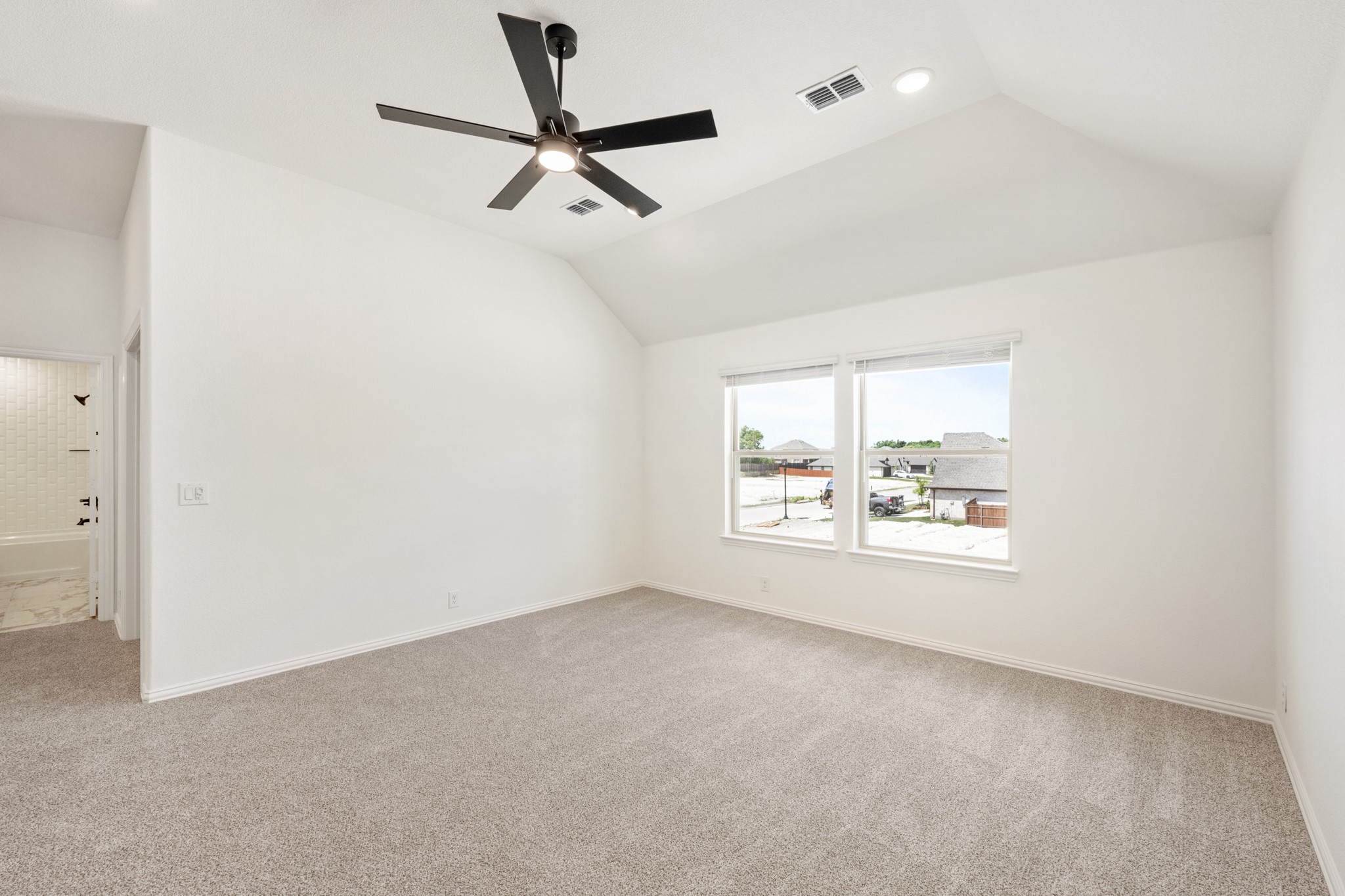 3433 Nightingale Lane