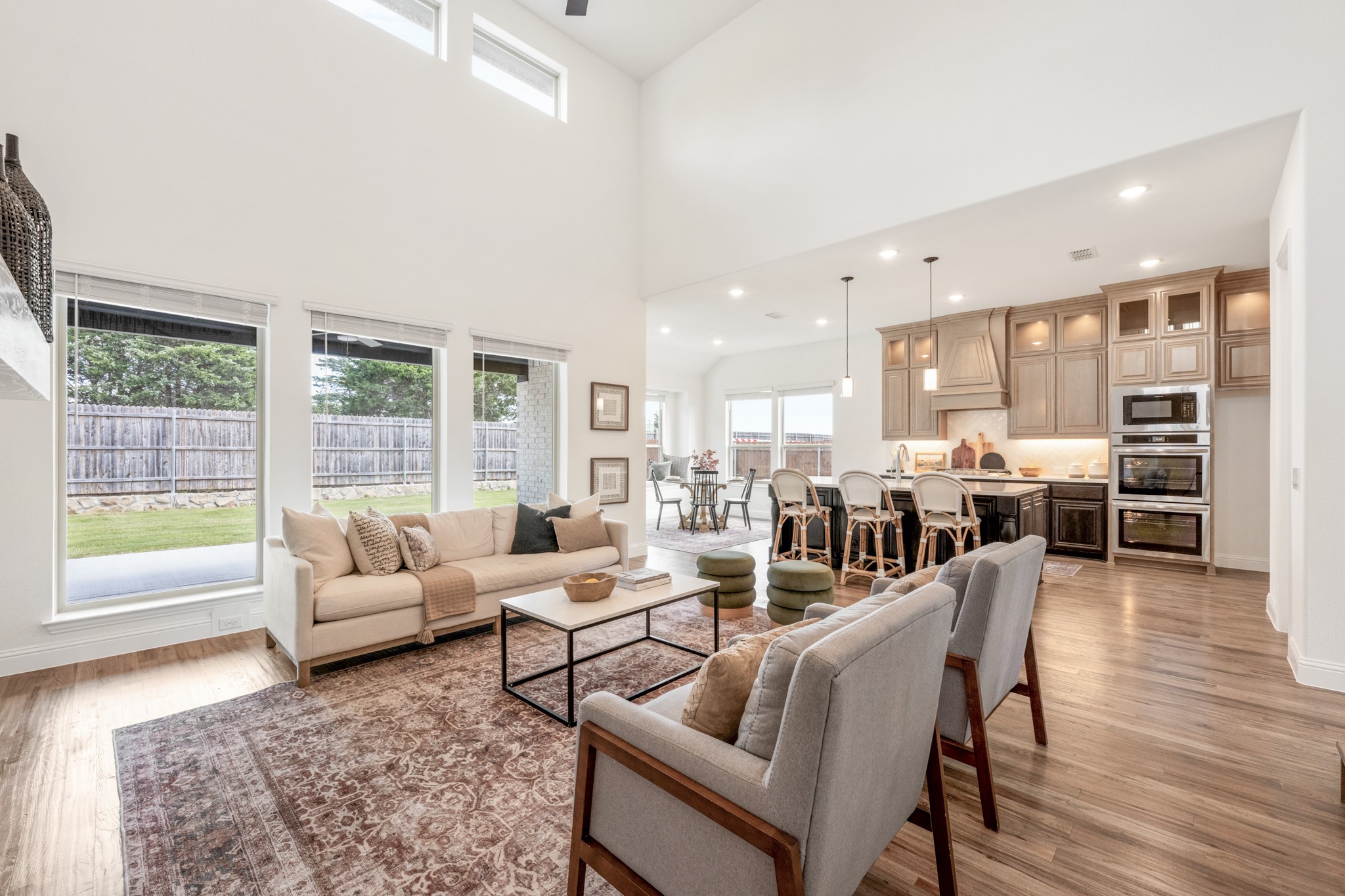 3433 Nightingale Lane