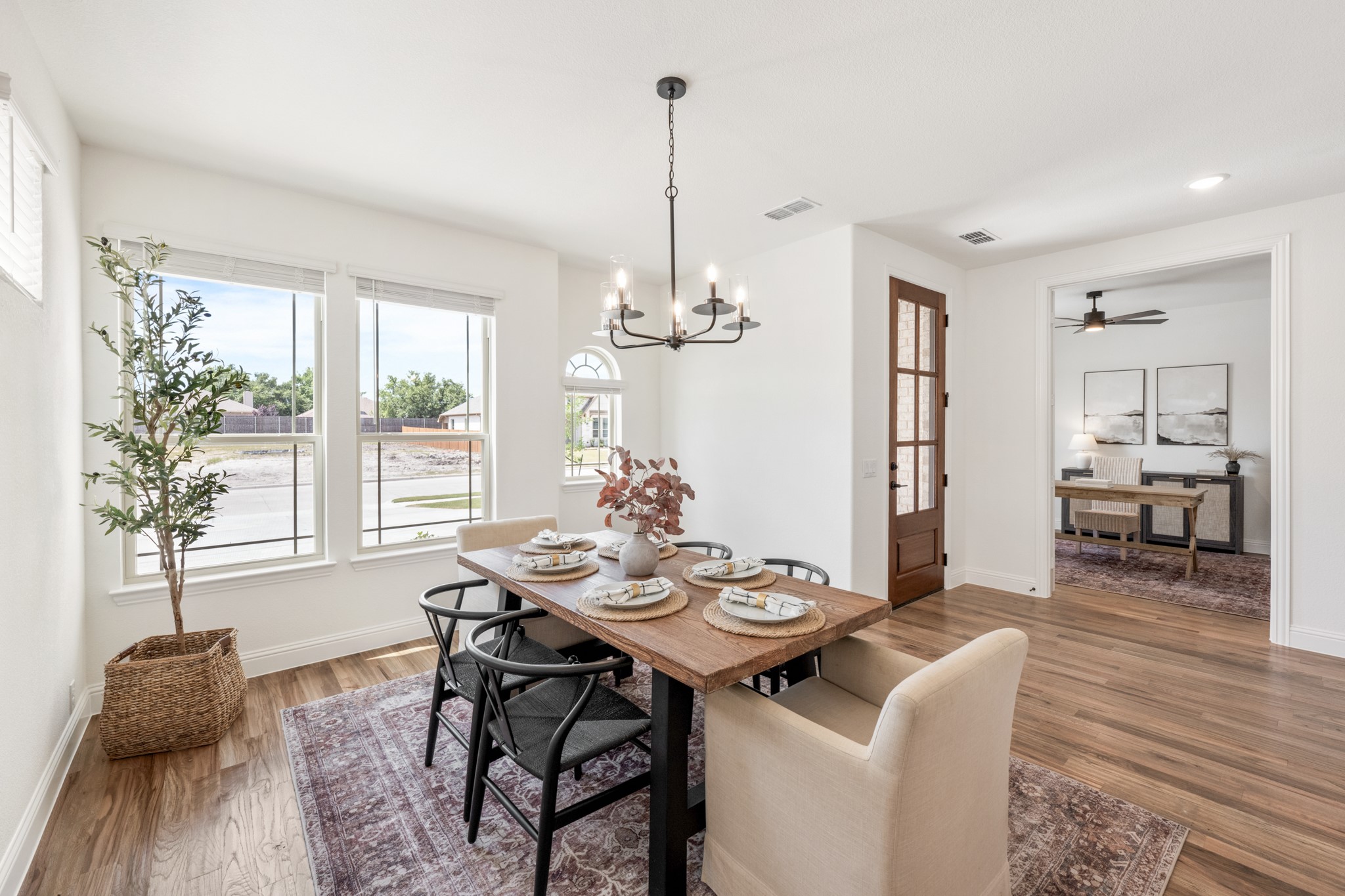 3433 Nightingale Lane
