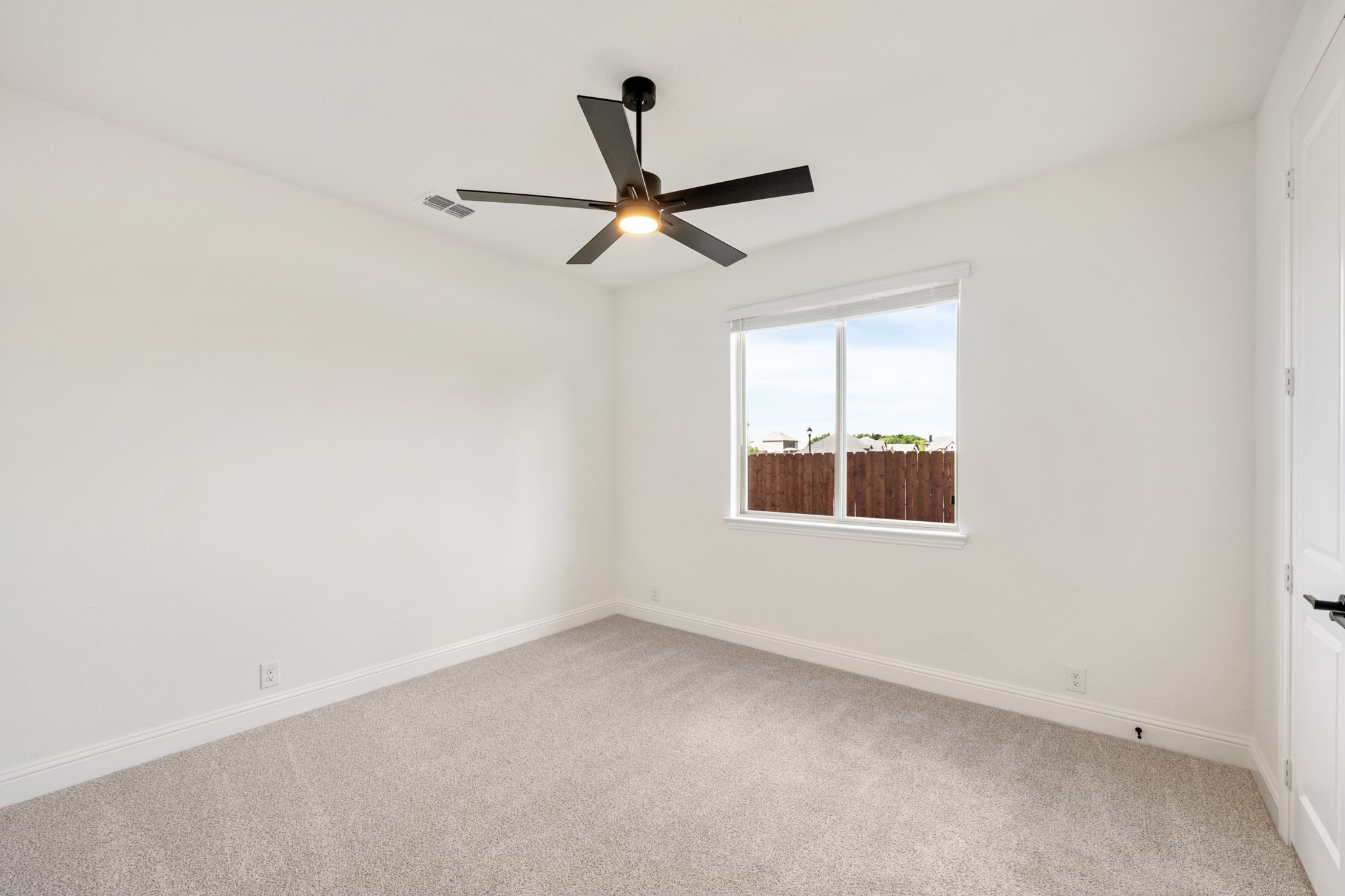 3433 Nightingale Lane