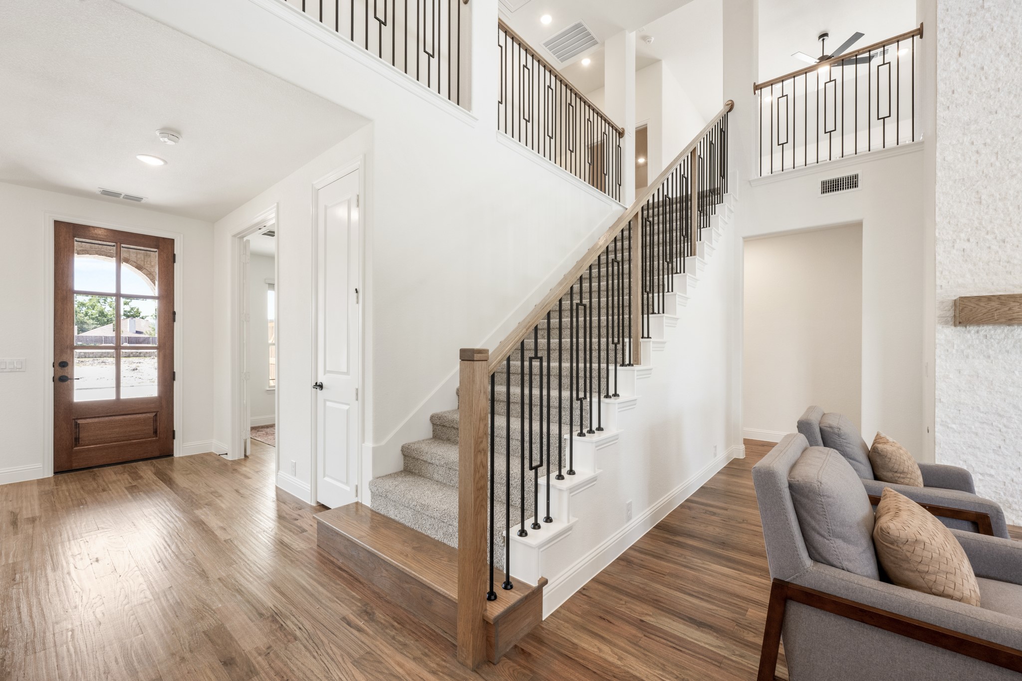 3433 Nightingale Lane