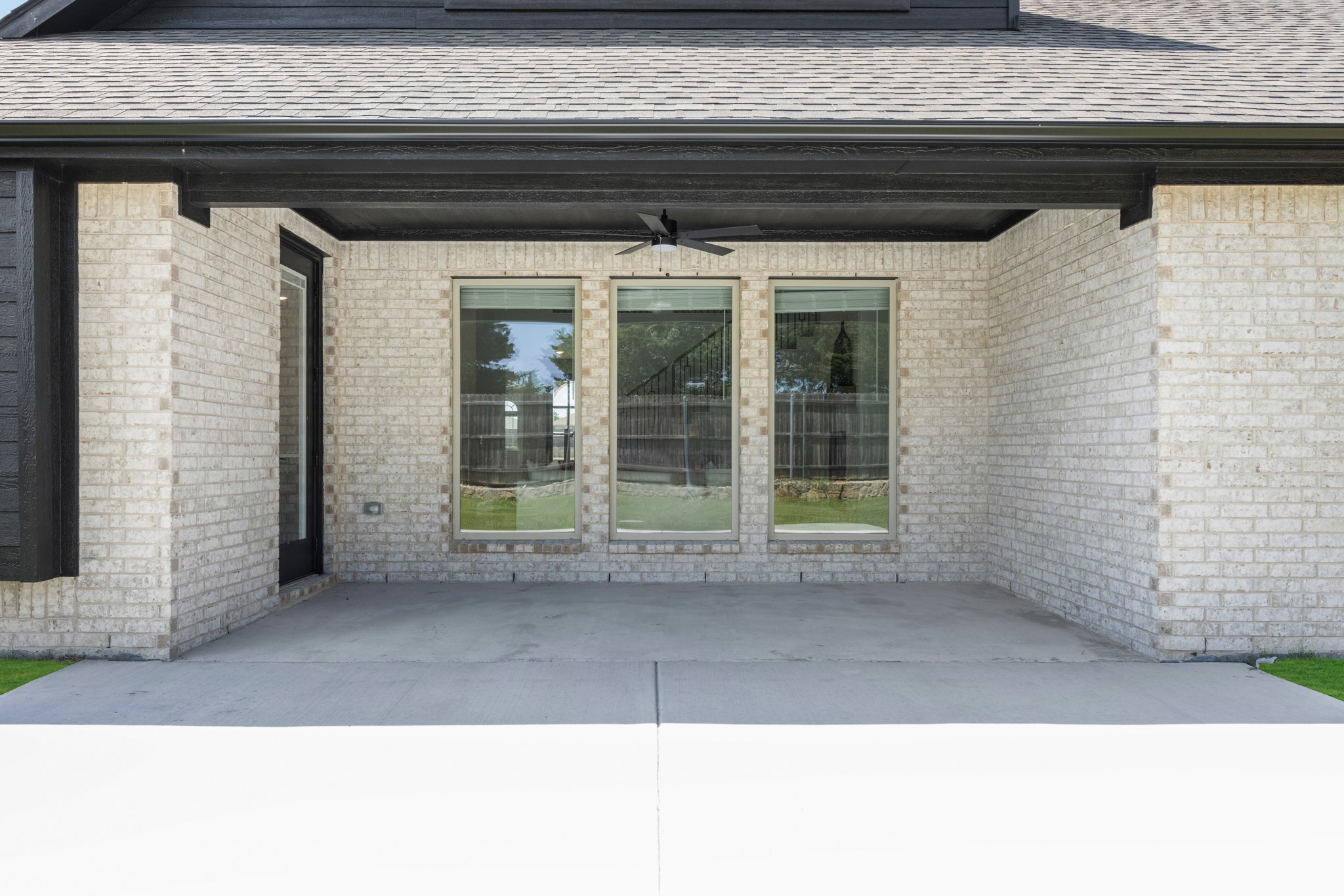3433 Nightingale Lane