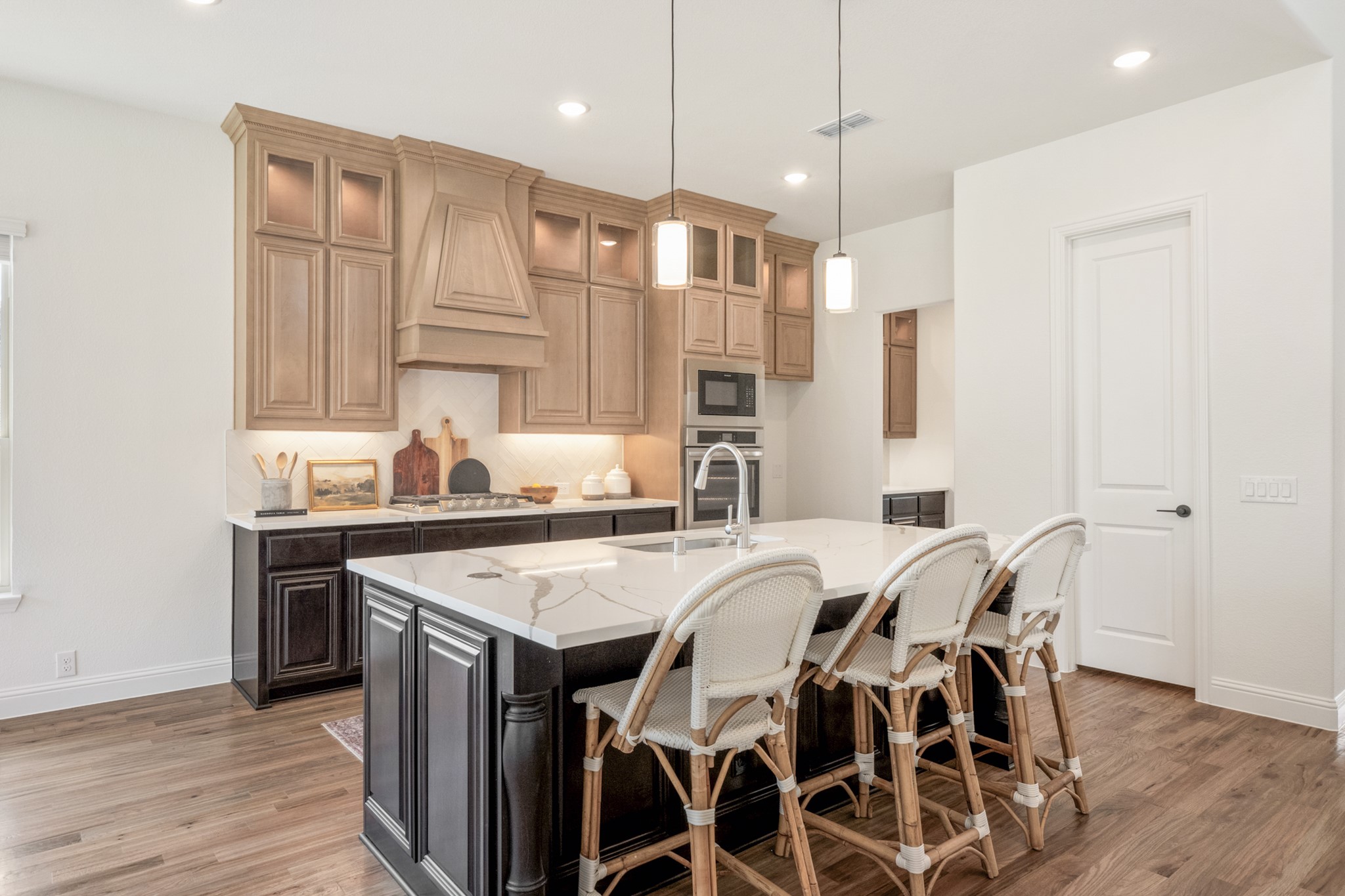 3433 Nightingale Lane