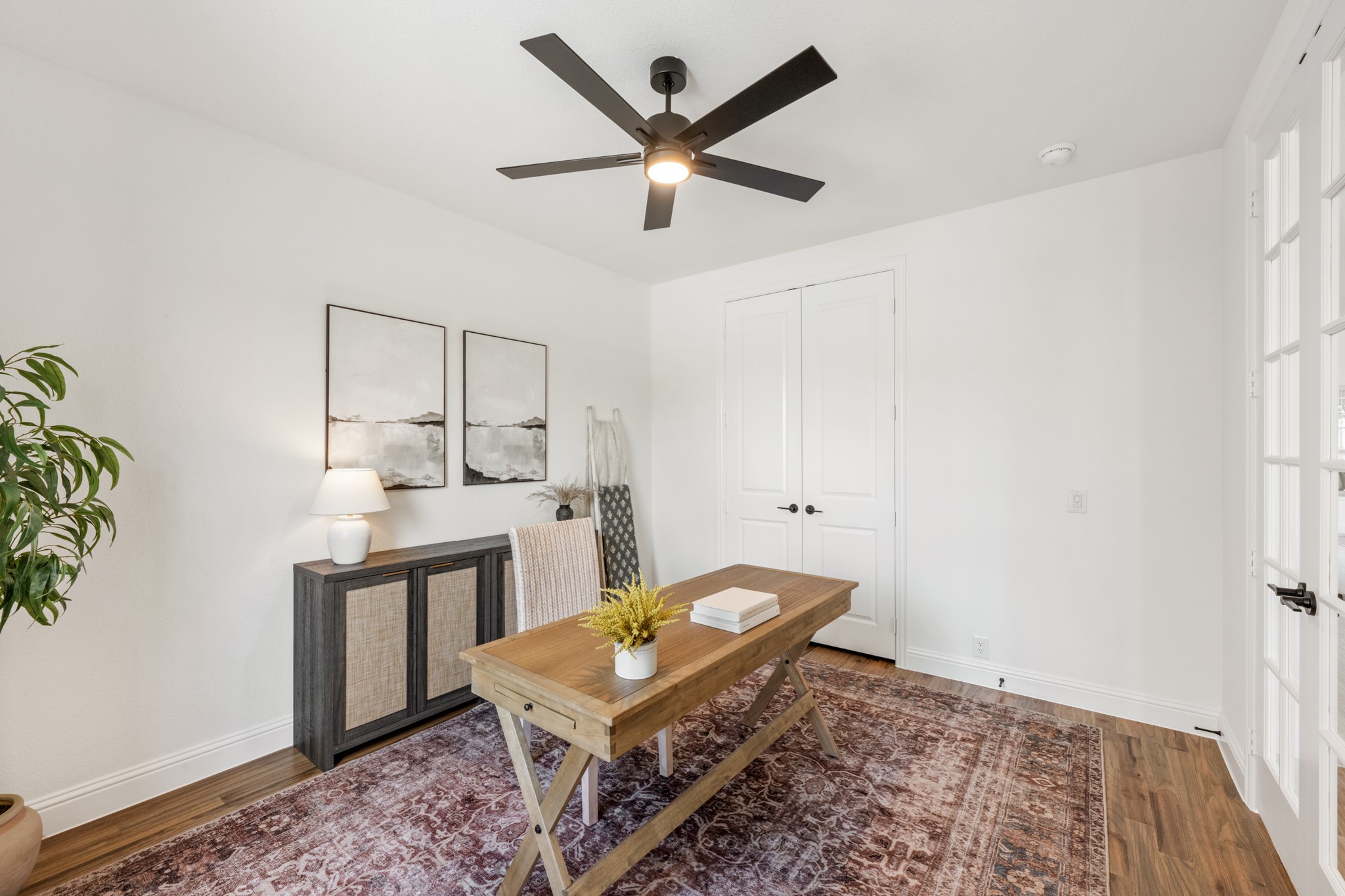 3433 Nightingale Lane
