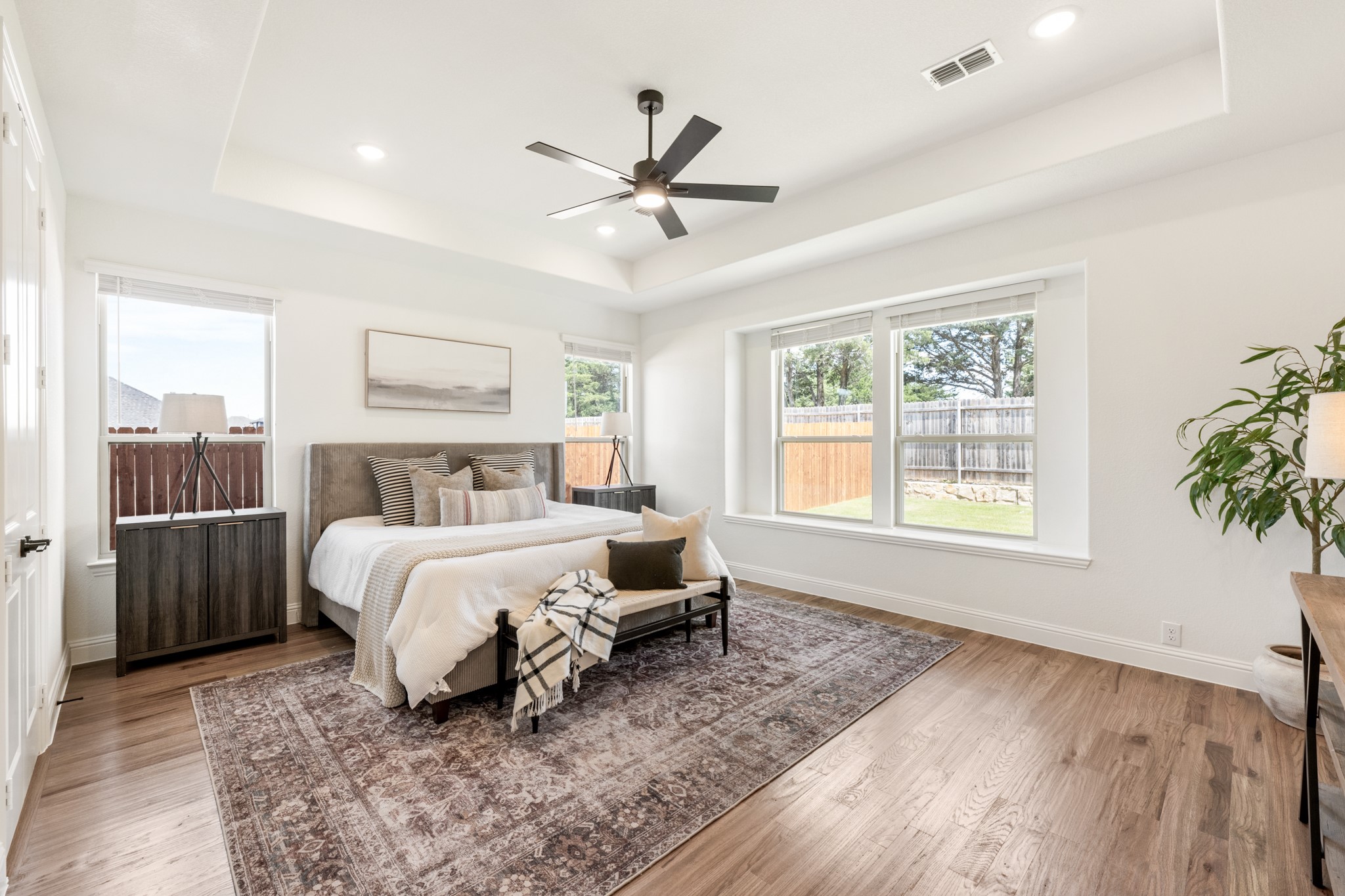3433 Nightingale Lane