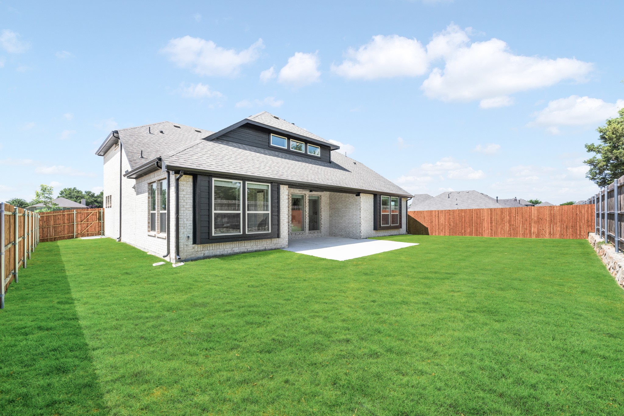 3433 Nightingale Lane