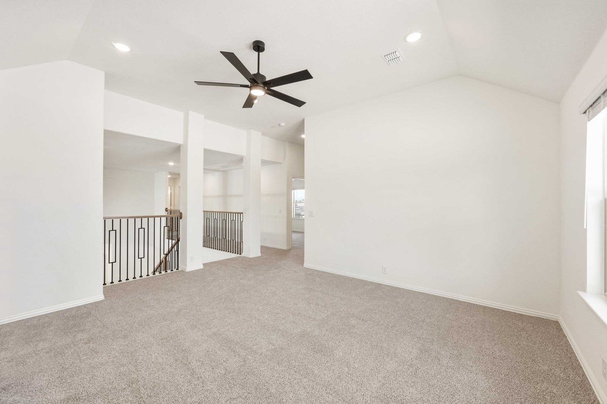 3433 Nightingale Lane