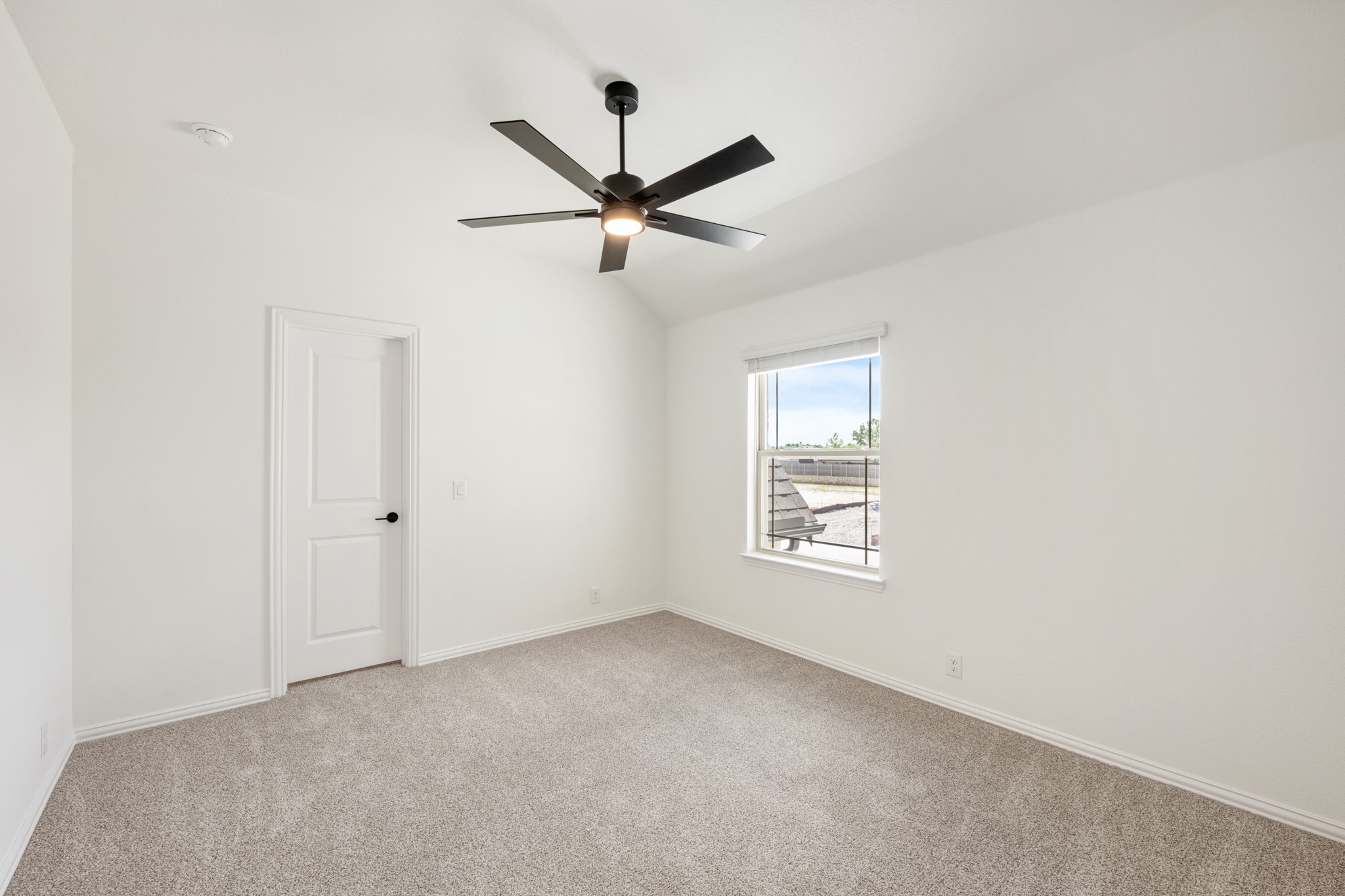 3433 Nightingale Lane