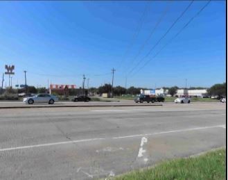 200 S Interstate 35 E