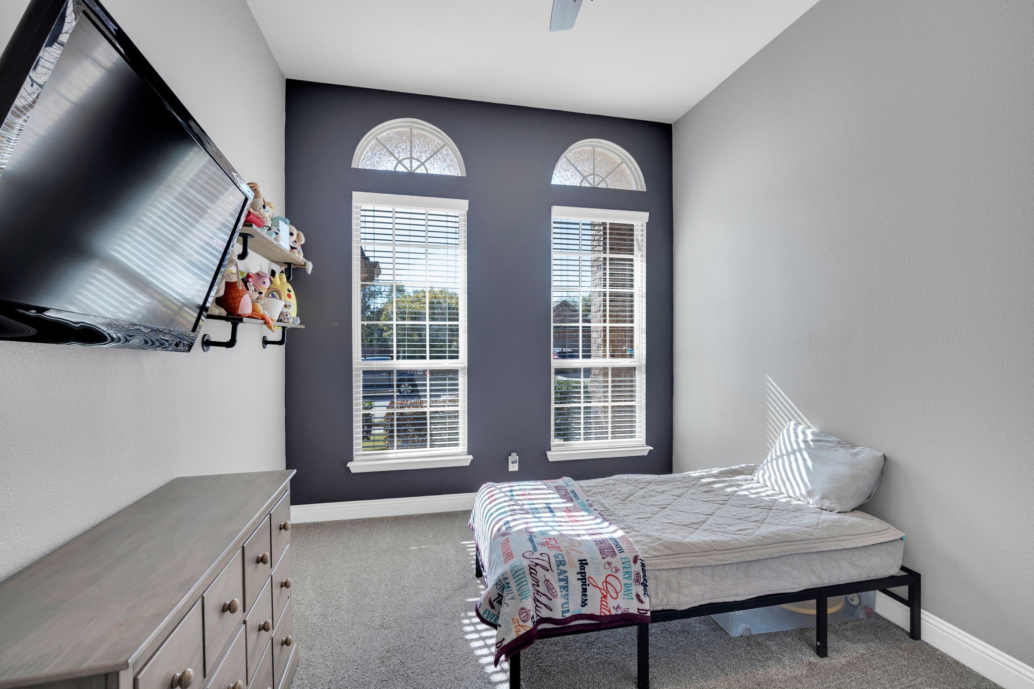 405 Ashlawn Drive