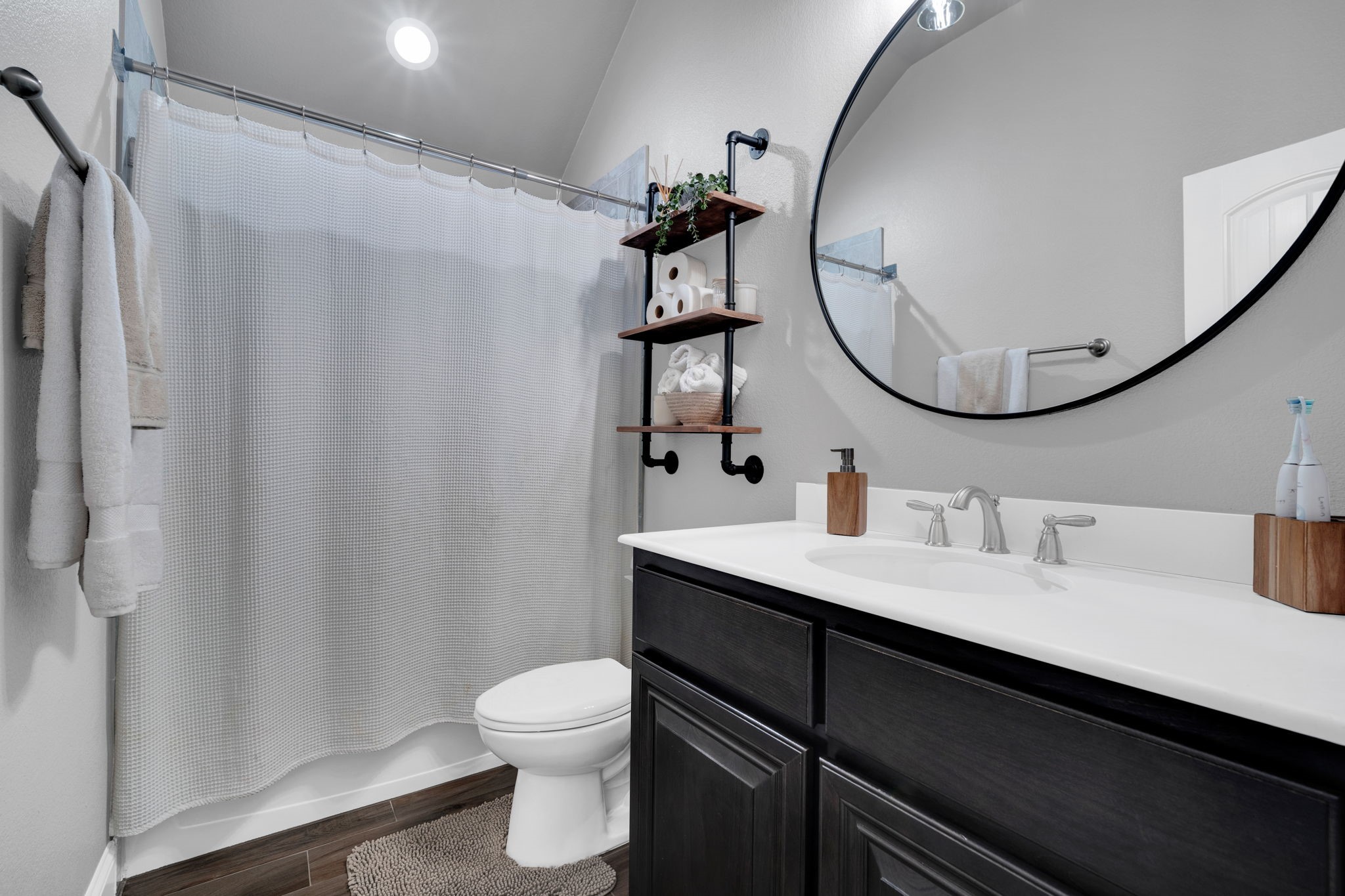 405 Ashlawn Drive