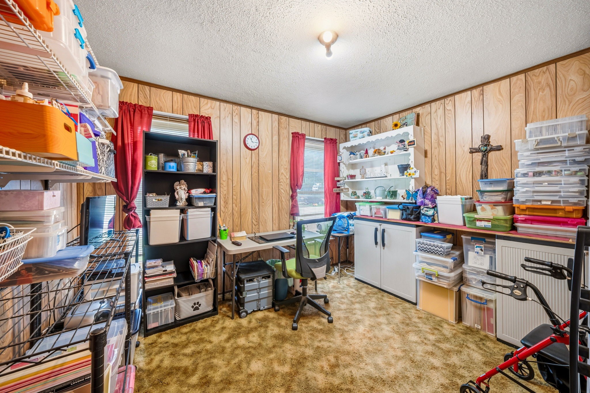 909 S Carlton Street