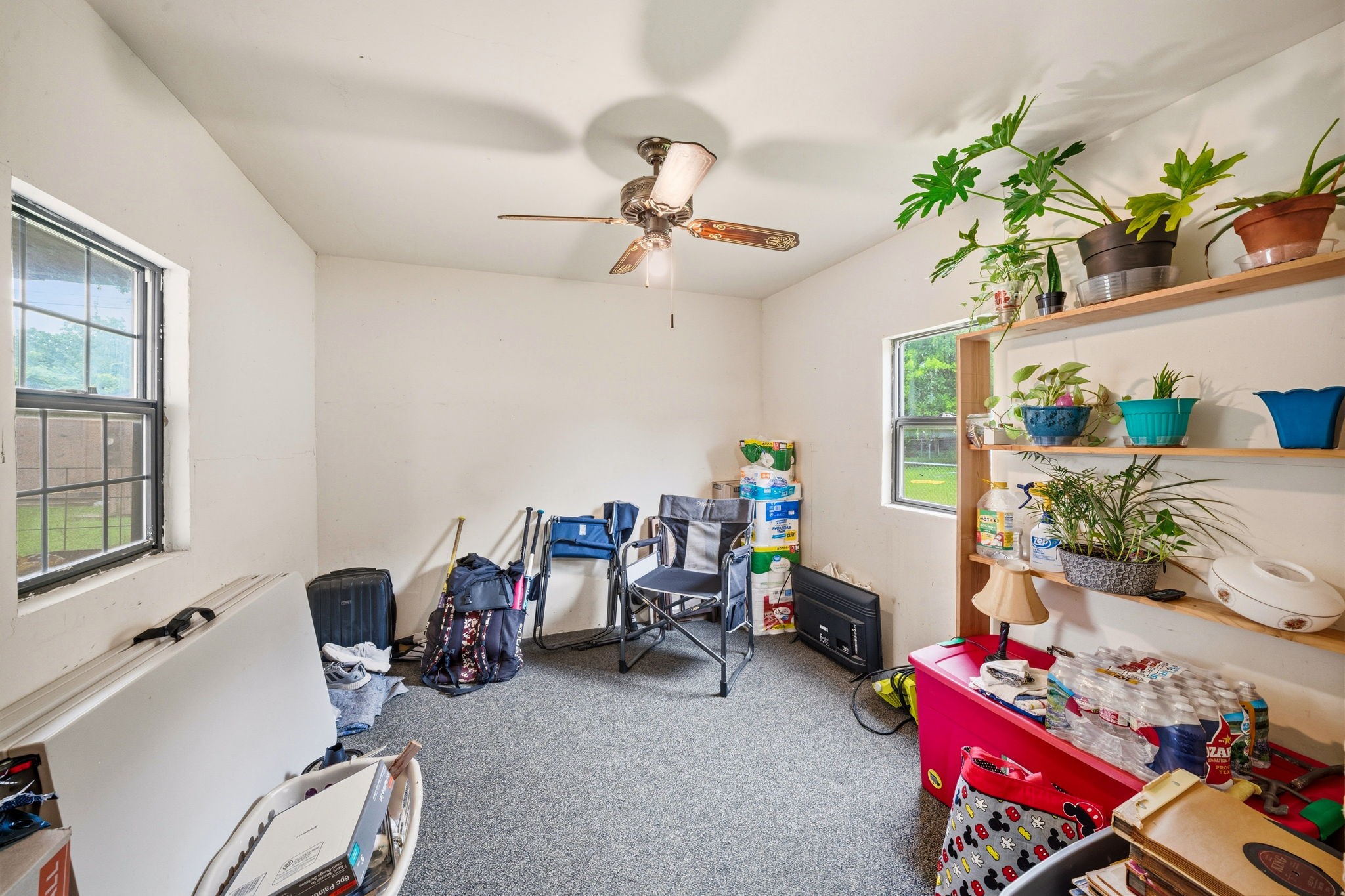 909 S Carlton Street