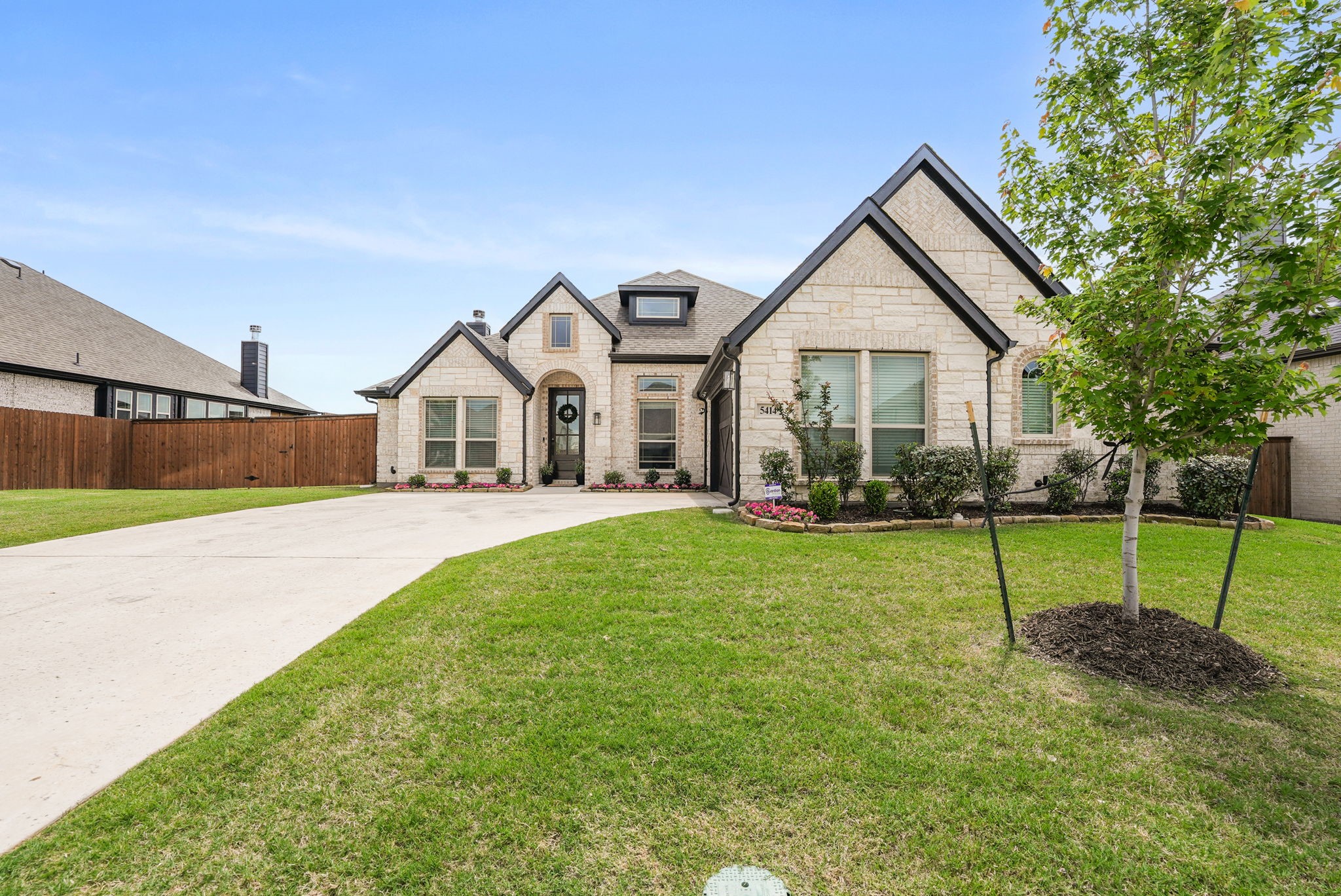 5414 Rowlan Row