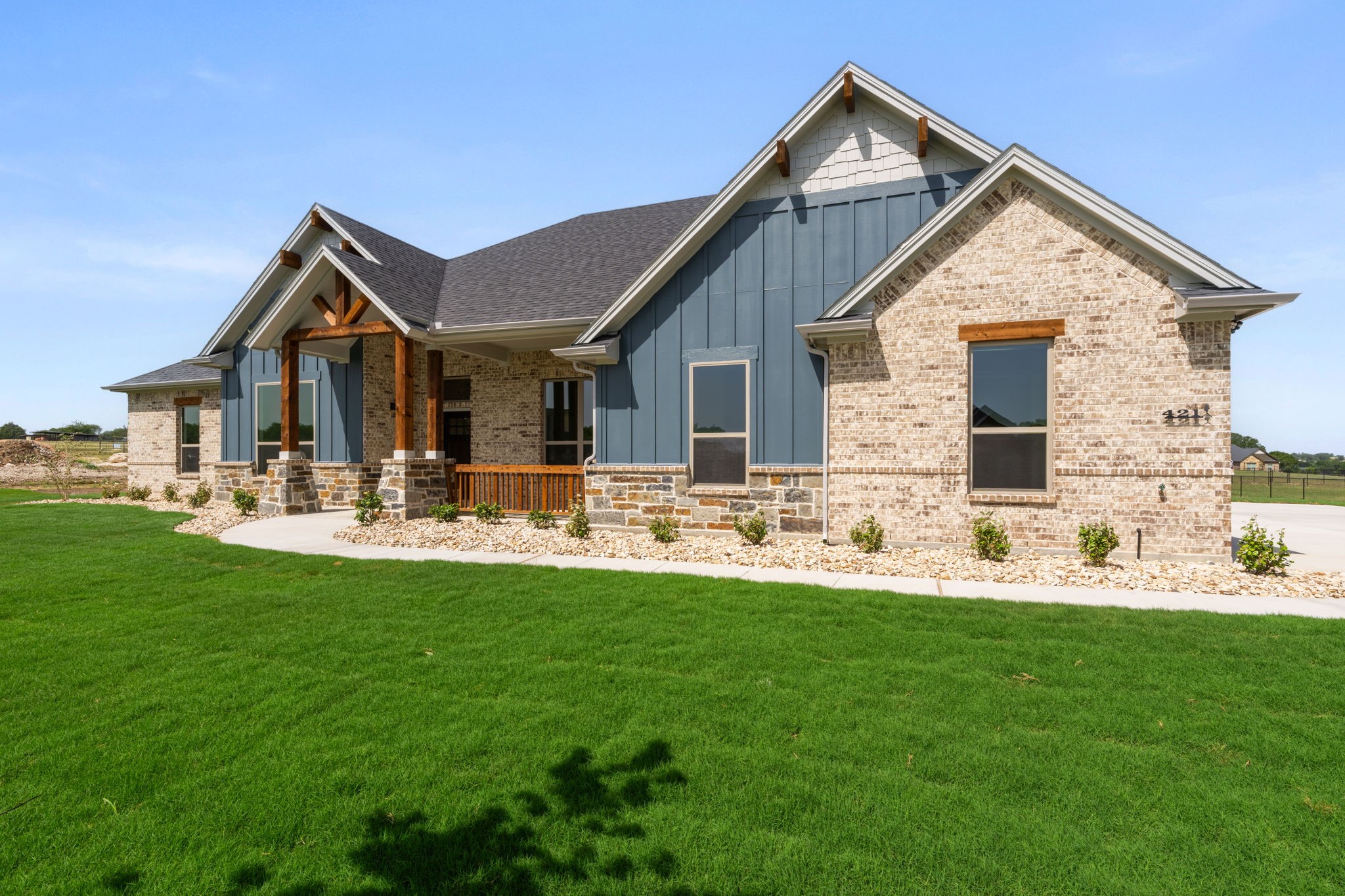 2561 Posey Lane