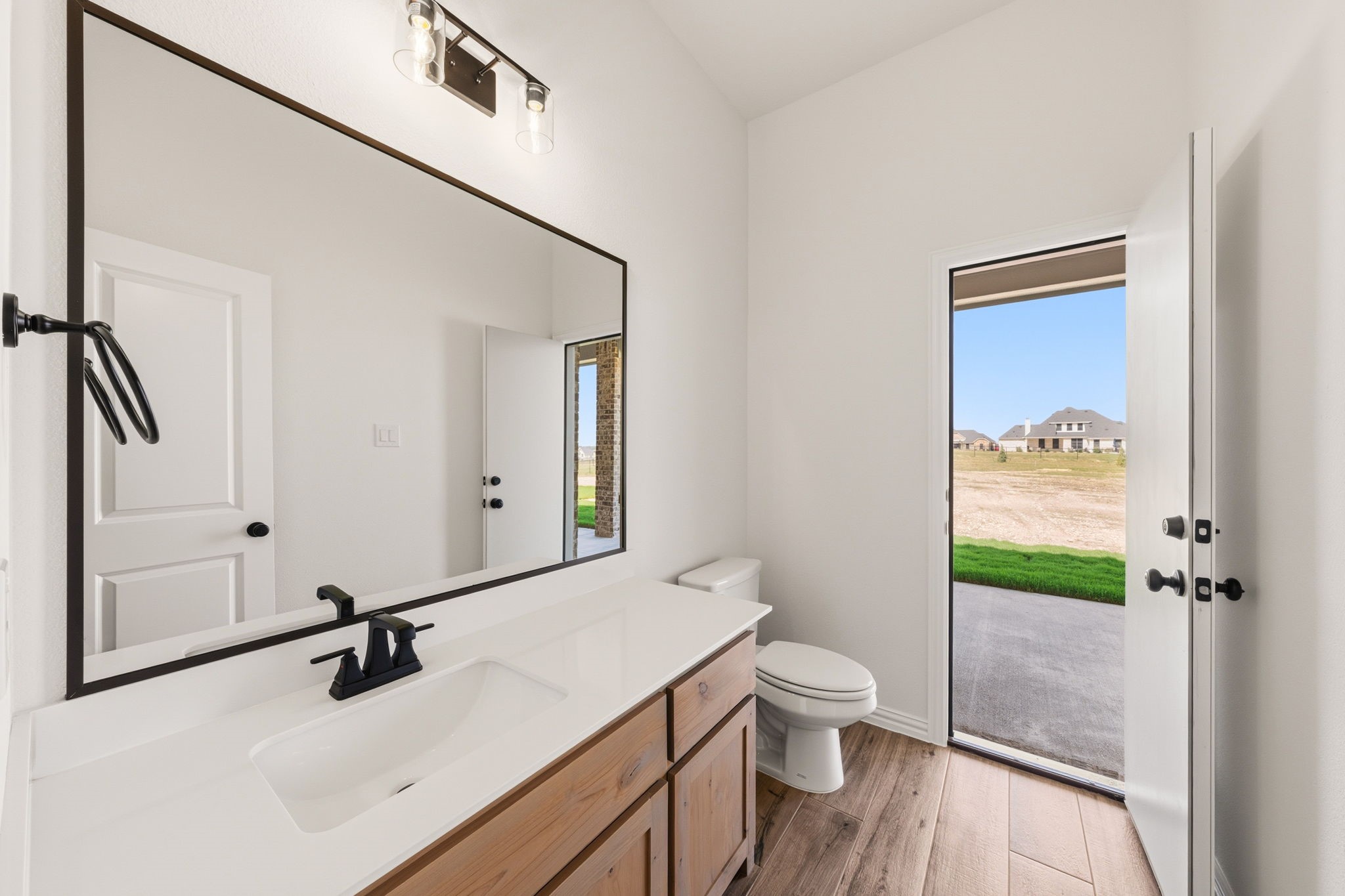 2561 Posey Lane