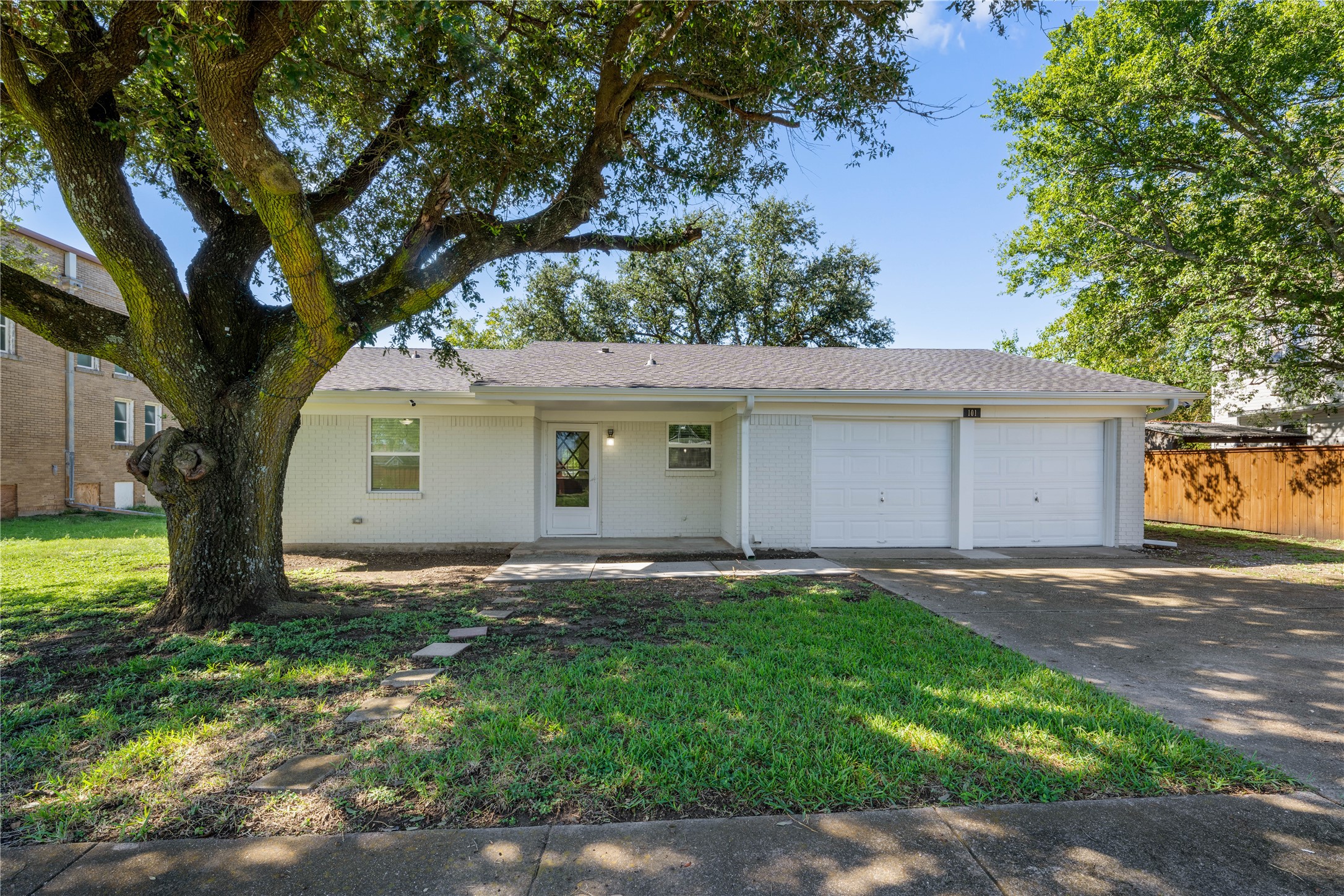 101 E Border Street