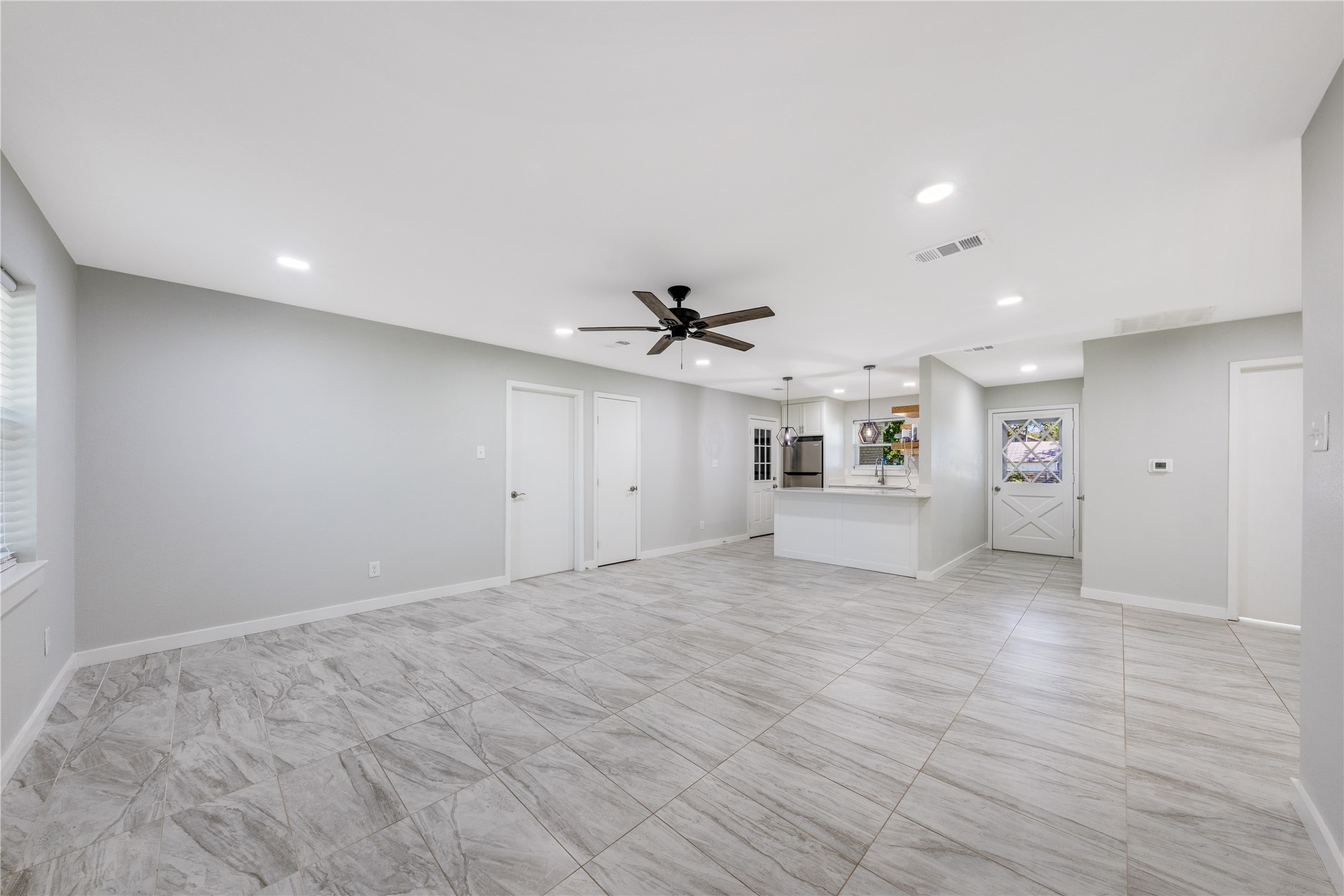 101 E Border Street