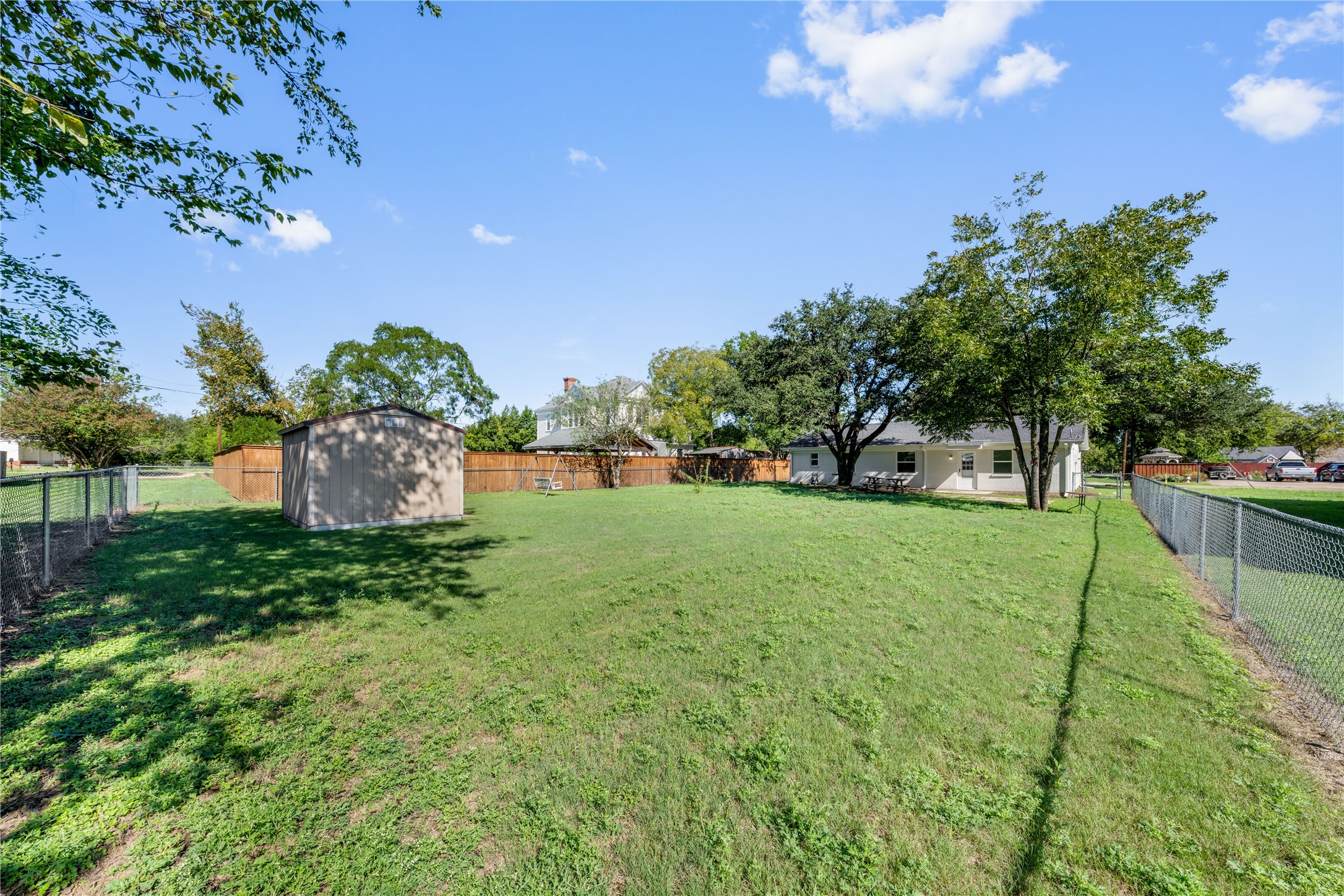 101 E Border Street