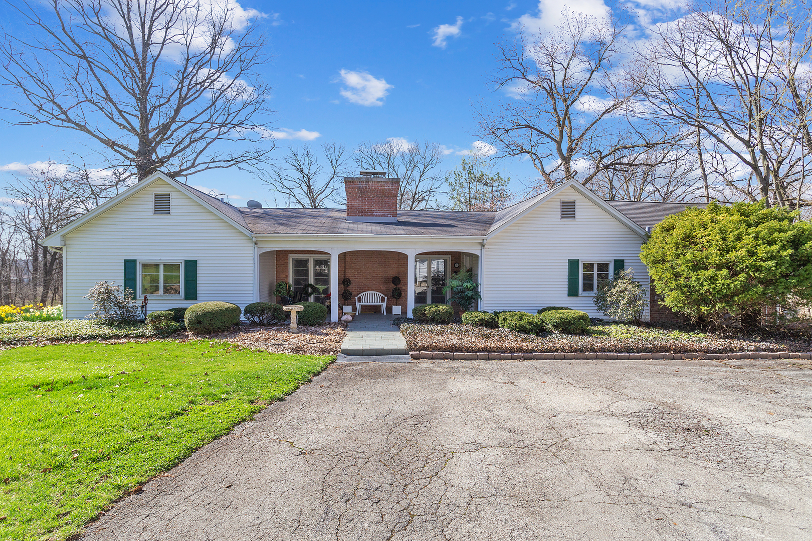 13020 Archer Avenue