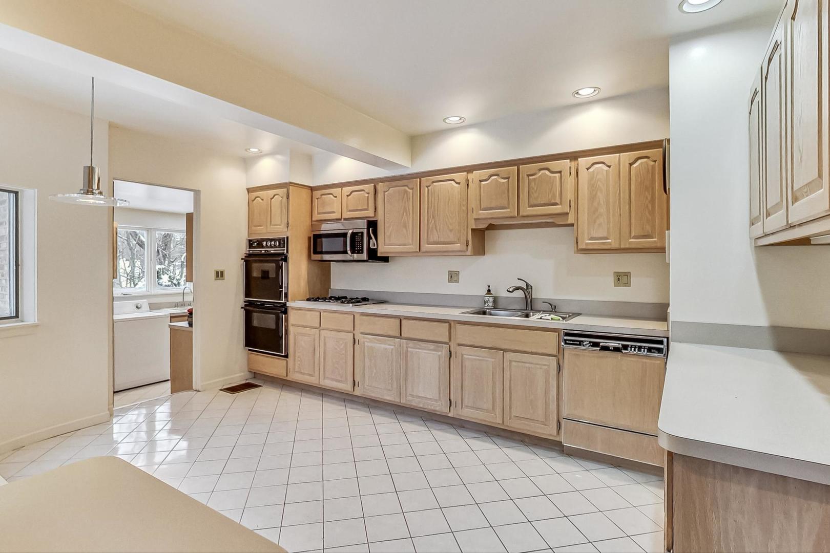 13020 Archer Avenue