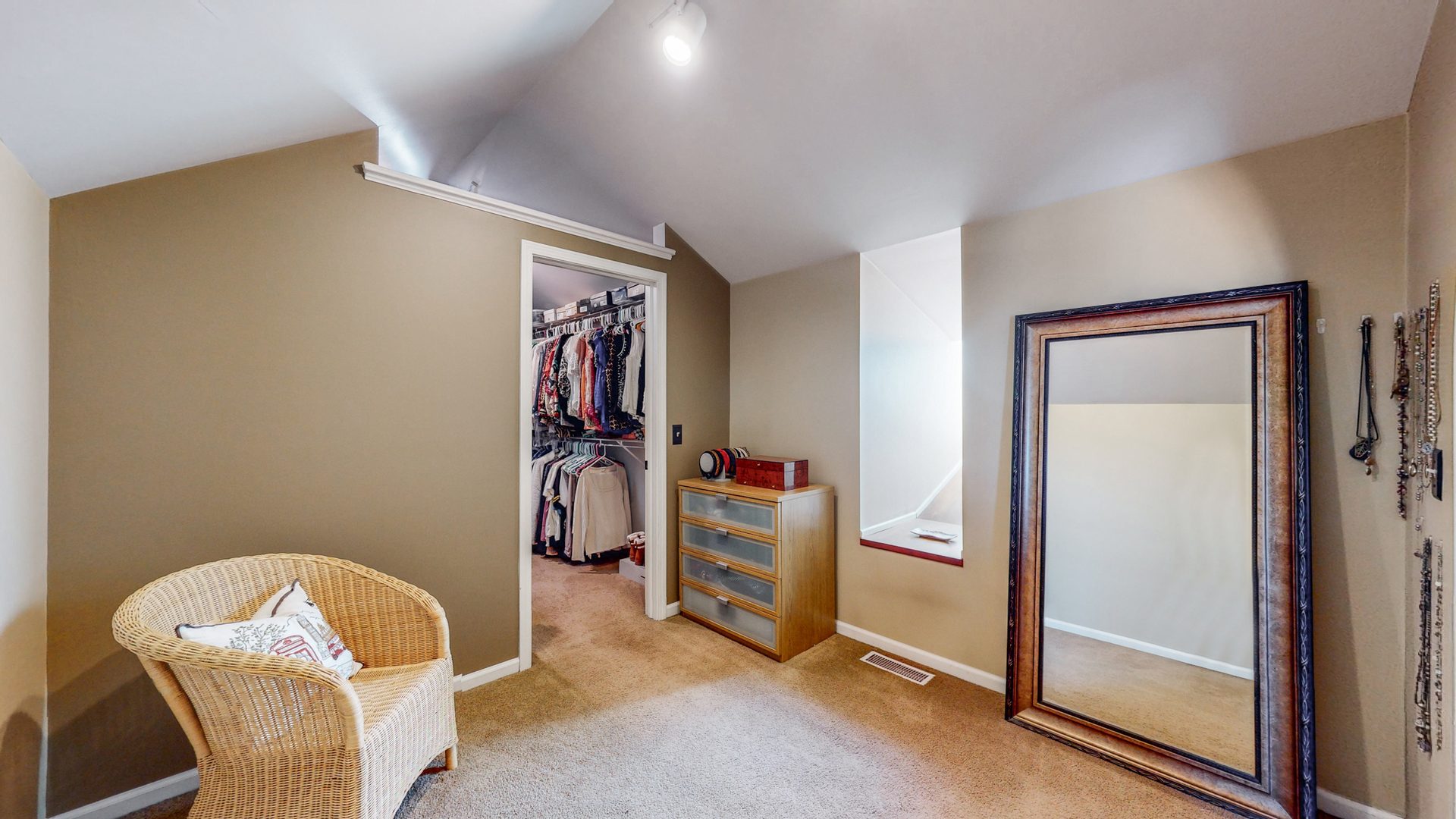 1207 Birchdale Lane