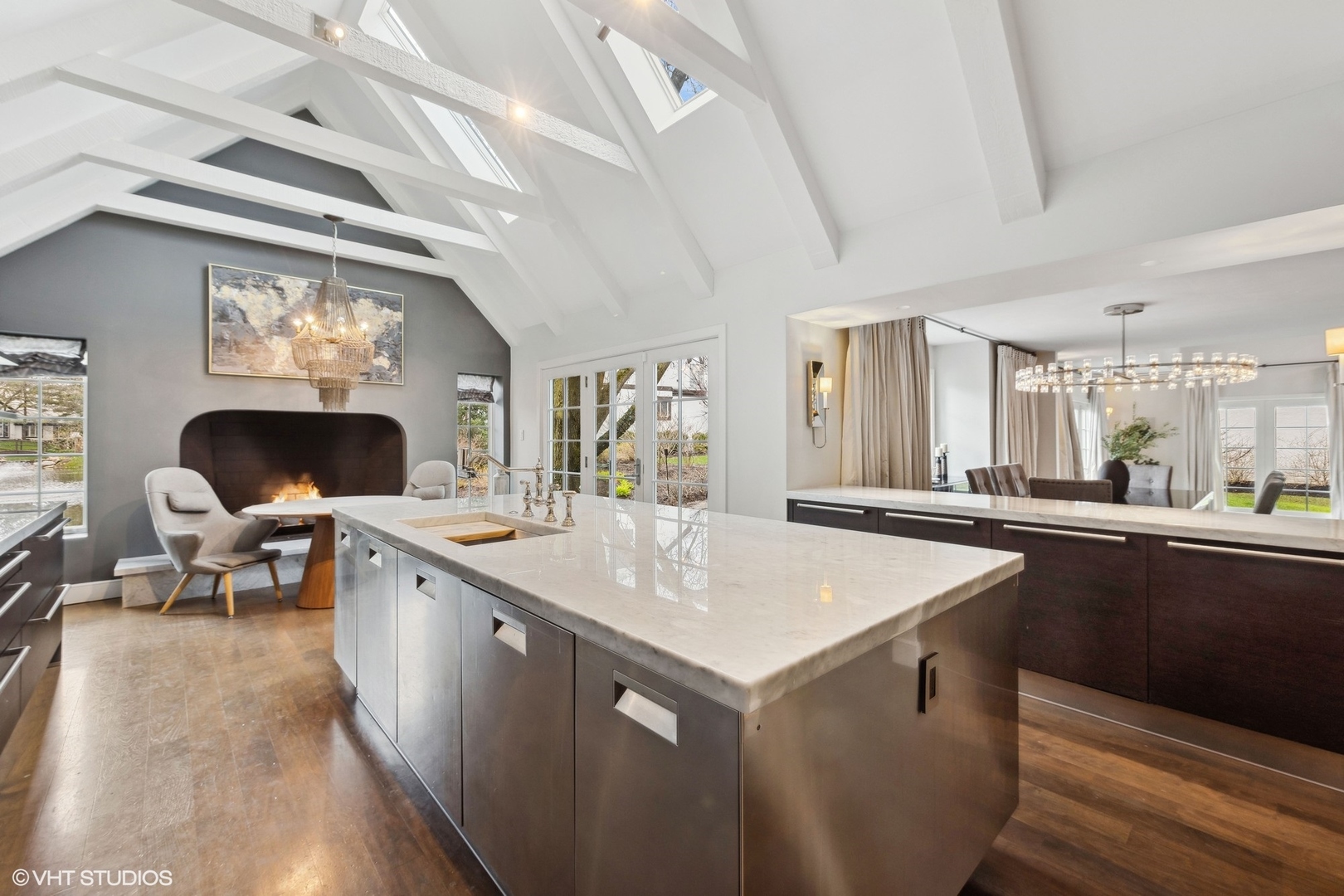 803 BURR RIDGE CLUB