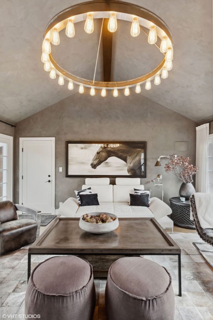803 BURR RIDGE CLUB